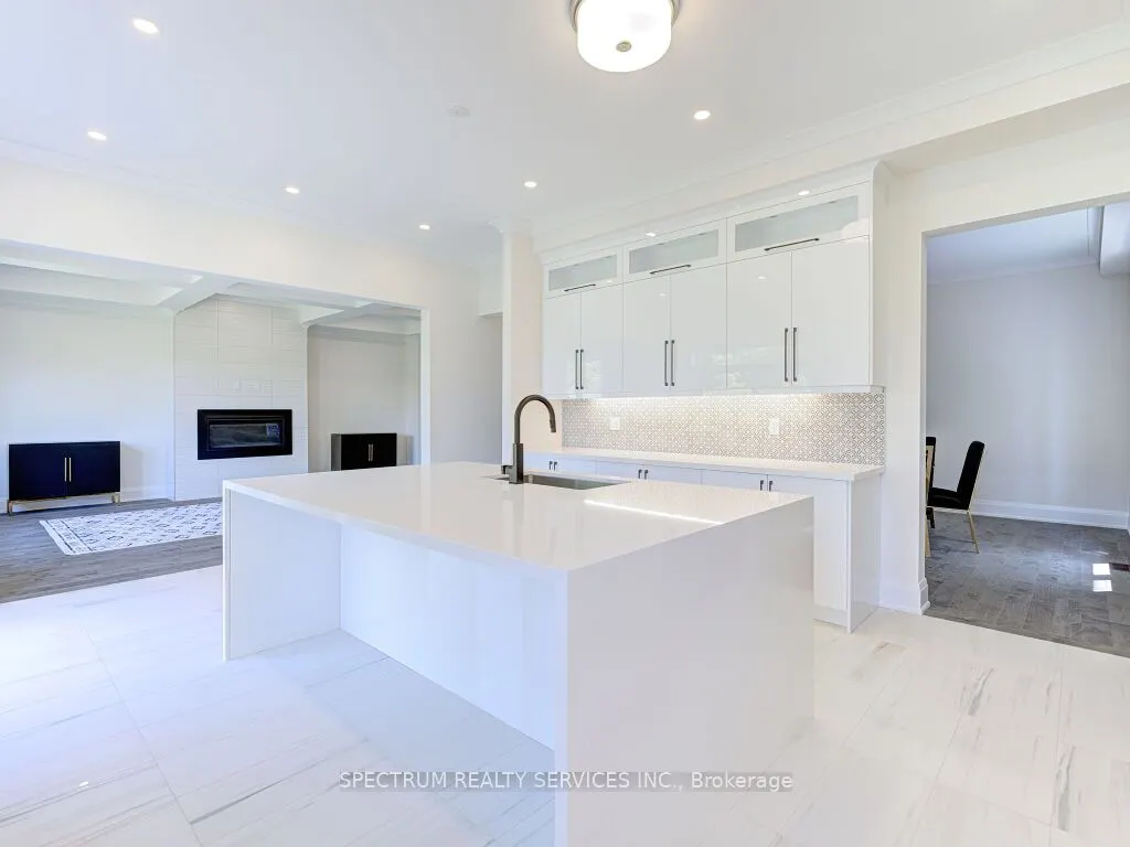 35 Macklin Street