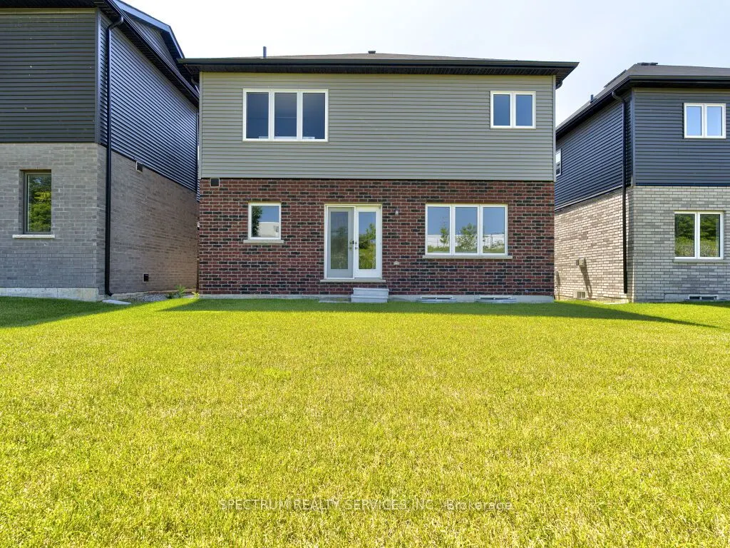 35 Macklin Street