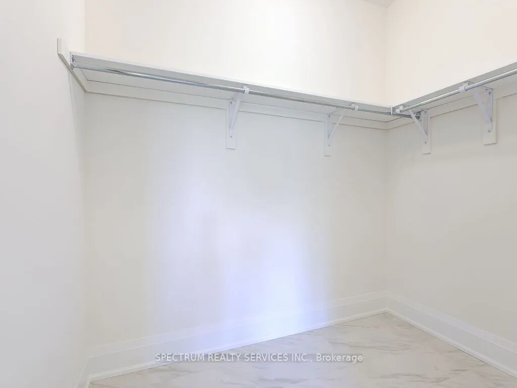 35 Macklin Street