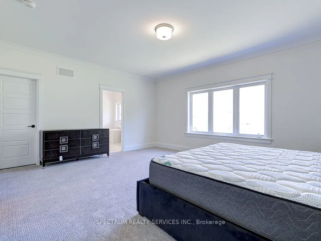 35 Macklin Street