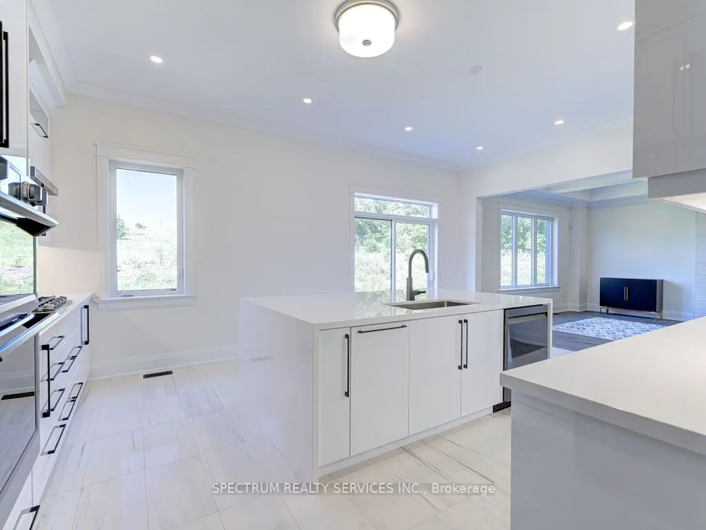 35 Macklin Street