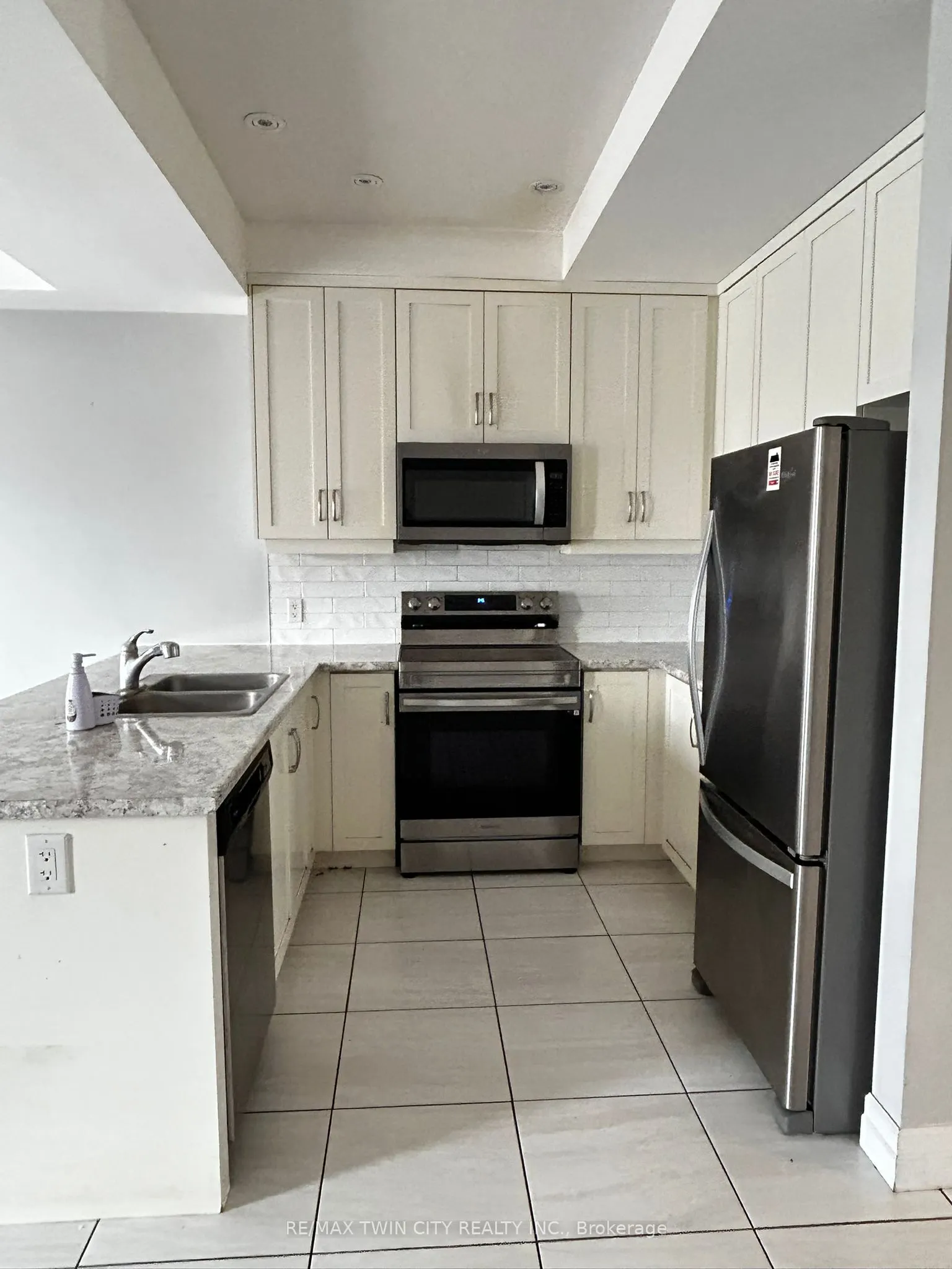 48 Fourth Avenue