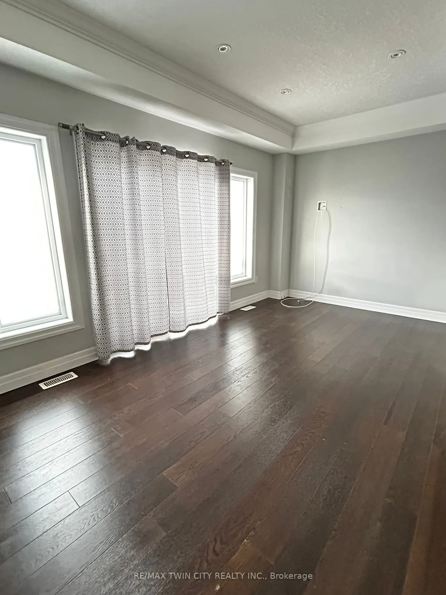 48 Fourth Avenue
