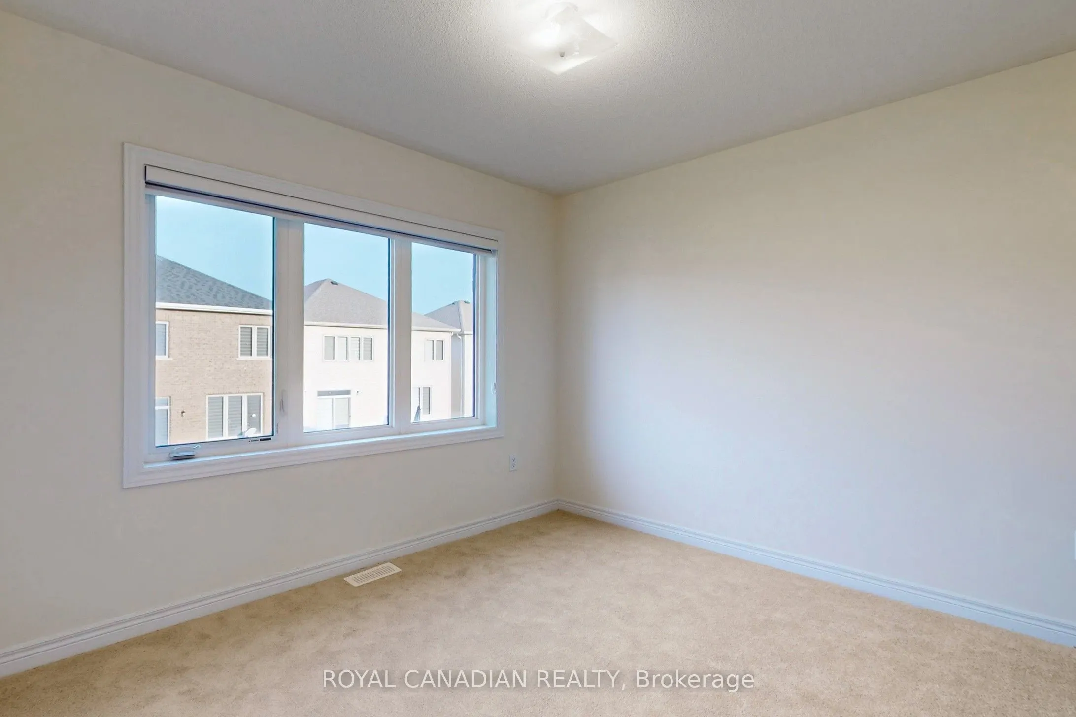 529 Red Elm Road W