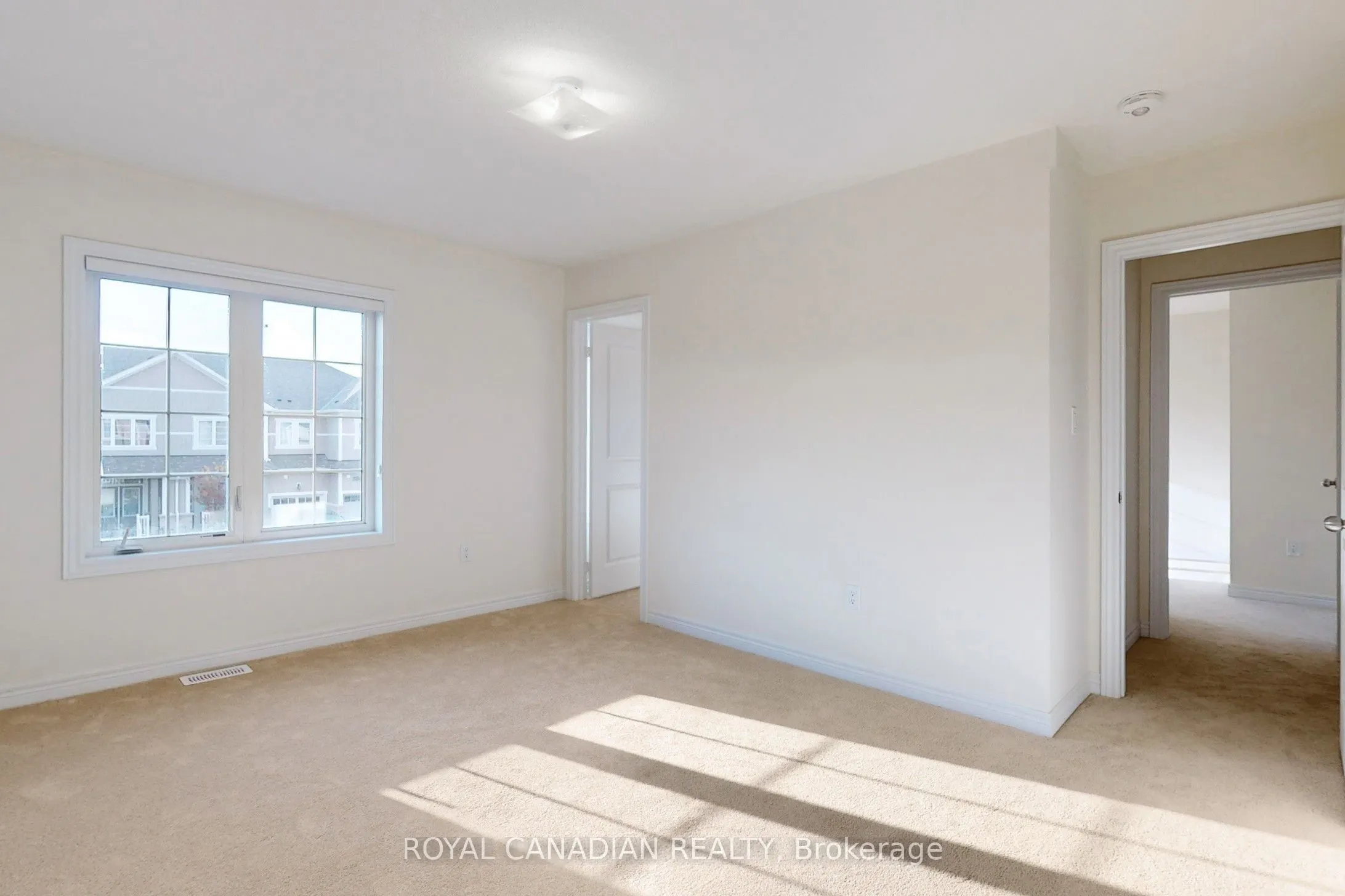 529 Red Elm Road W