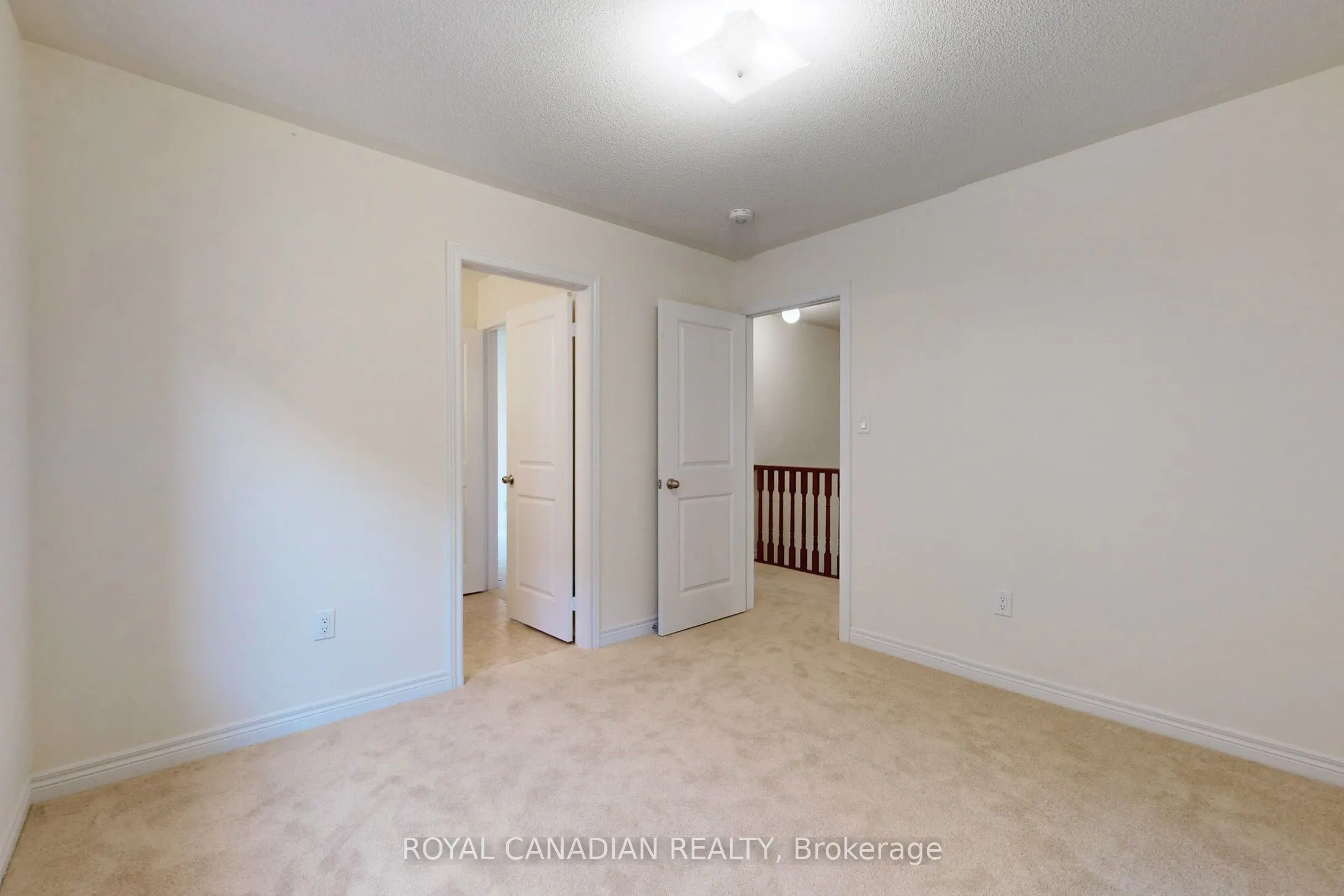 529 Red Elm Road W