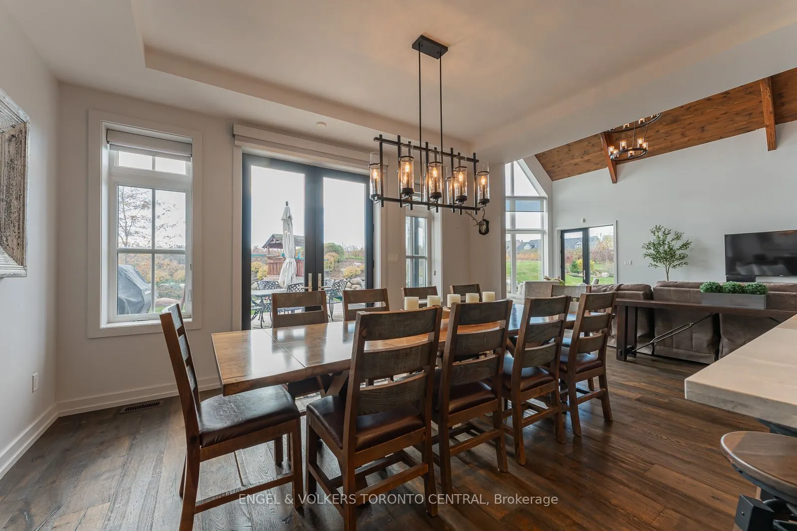 280 Sunset Boulevard
