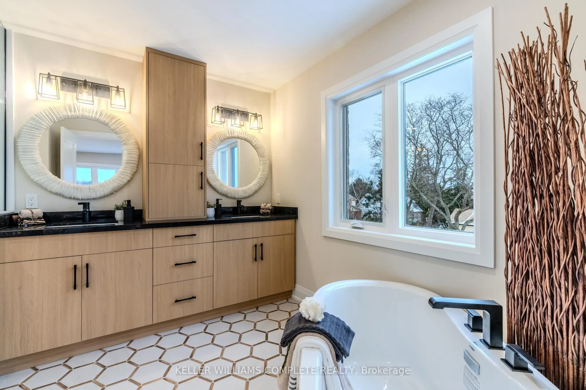 7 Bartlett Avenue