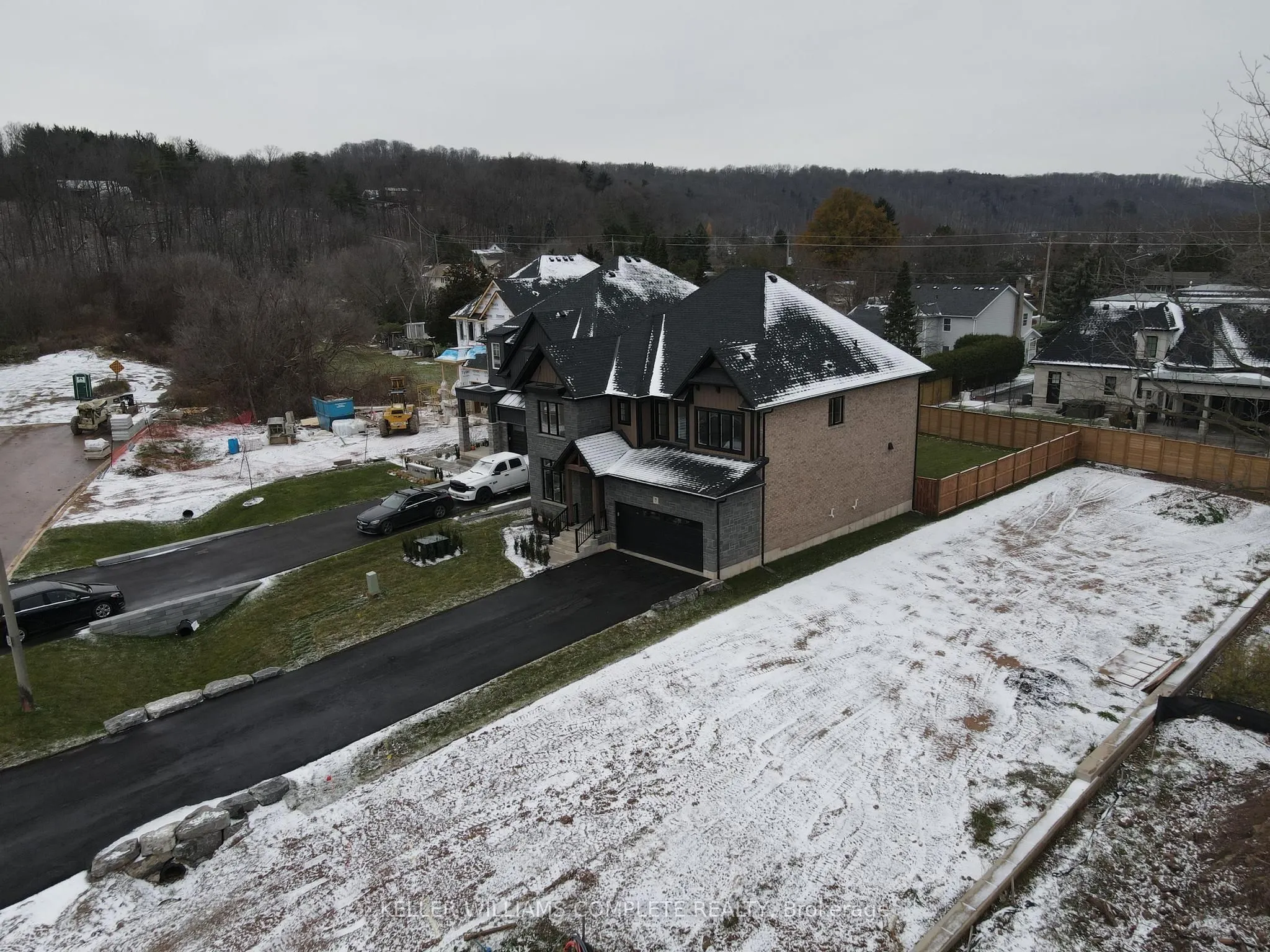 7 Bartlett Avenue
