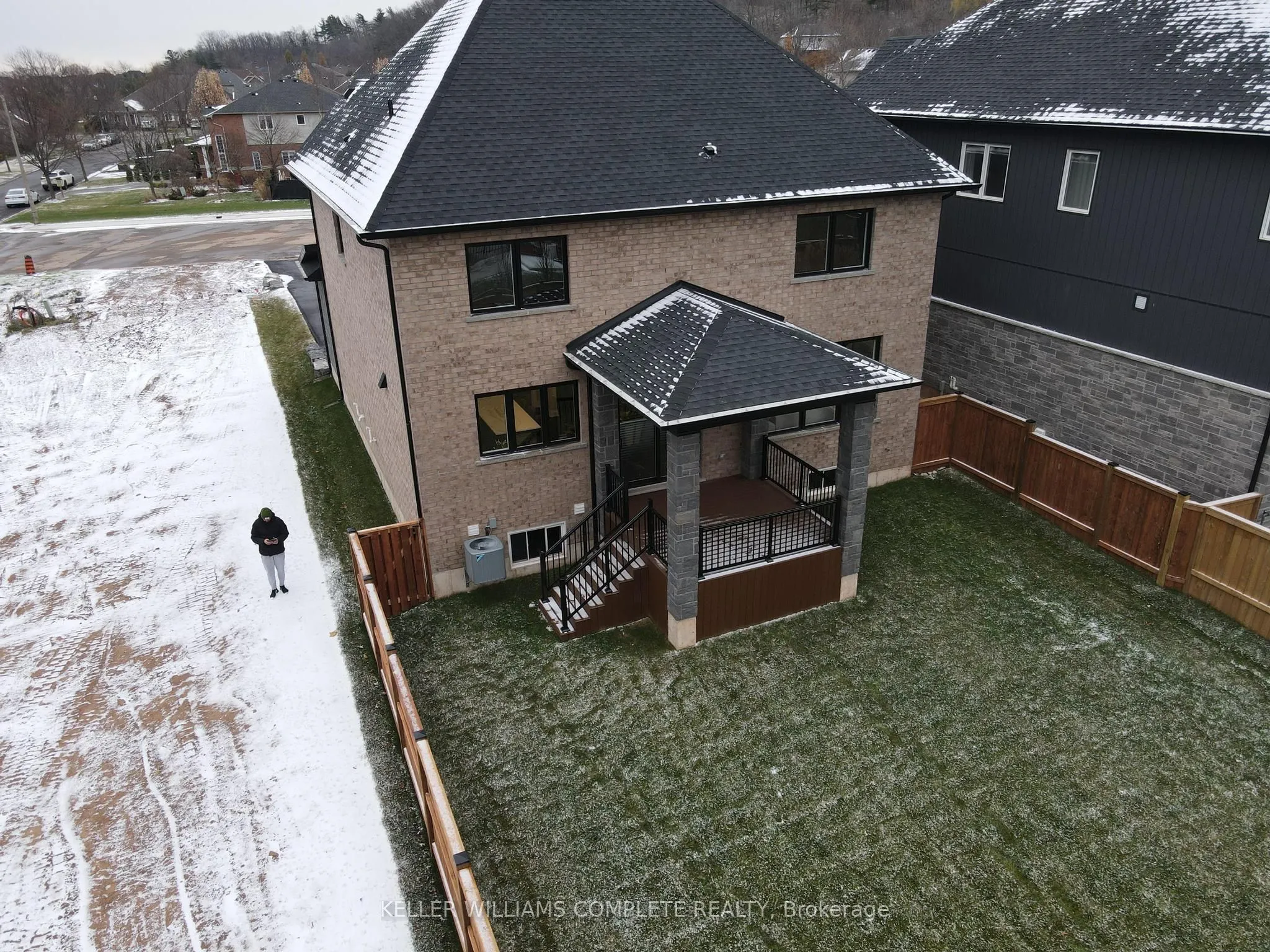 7 Bartlett Avenue