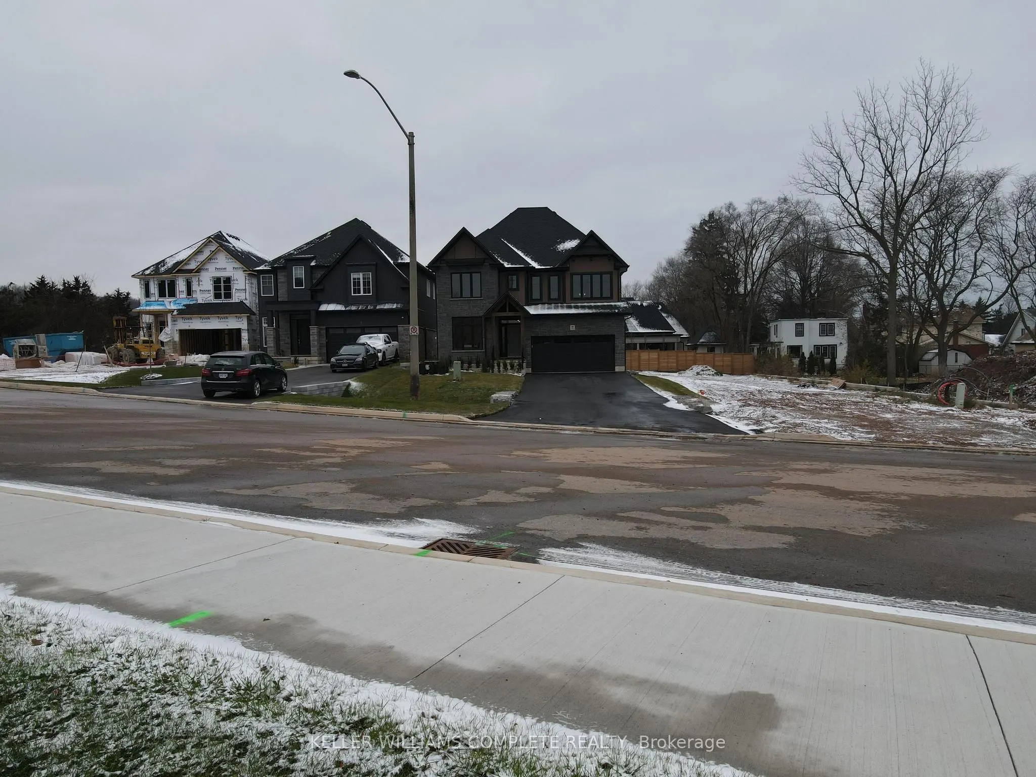 7 Bartlett Avenue