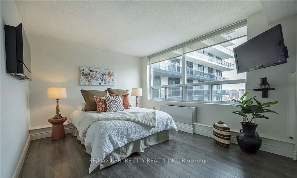 155 Kent Street, #1205