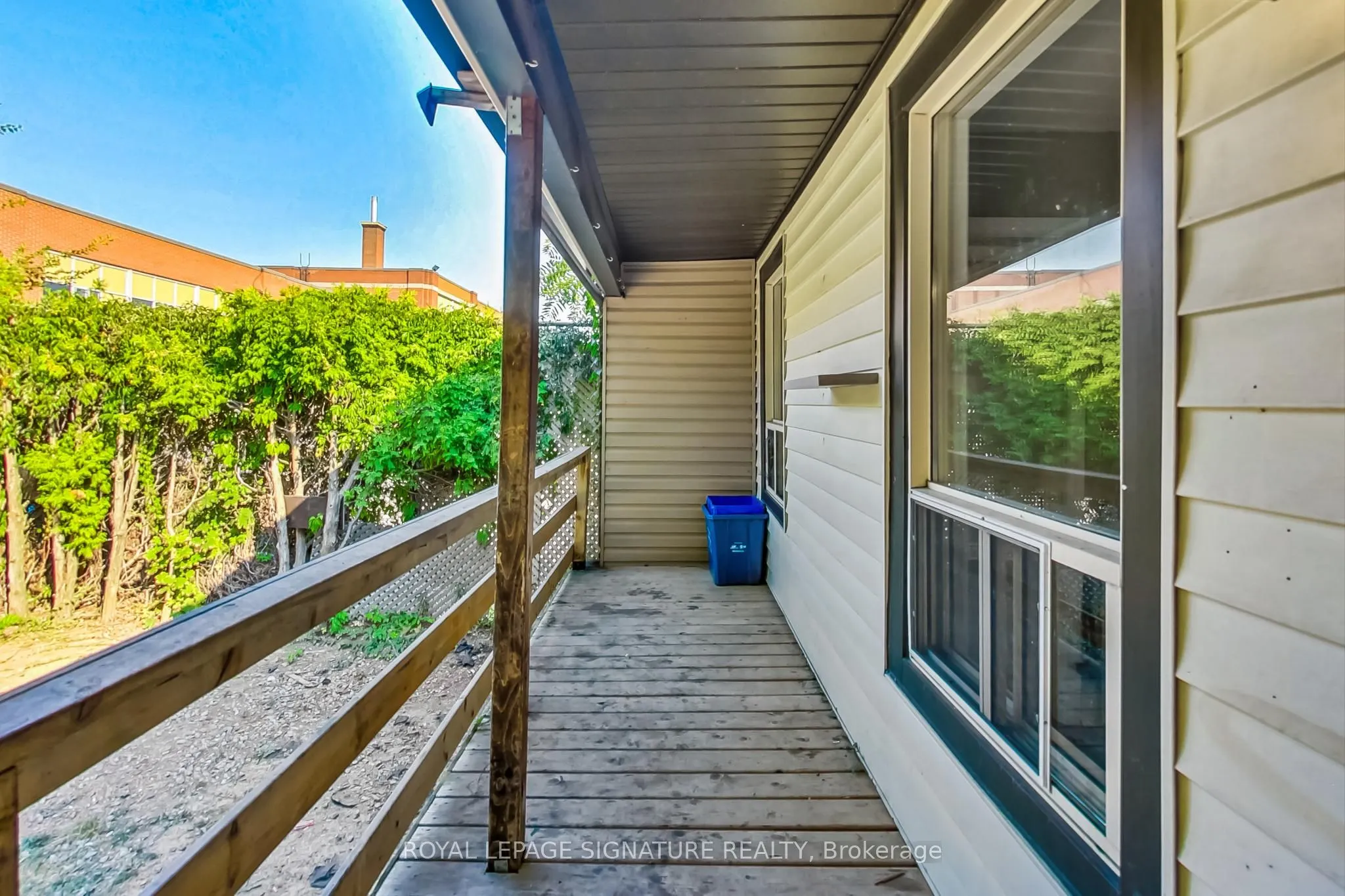 1383 Cannon Street E