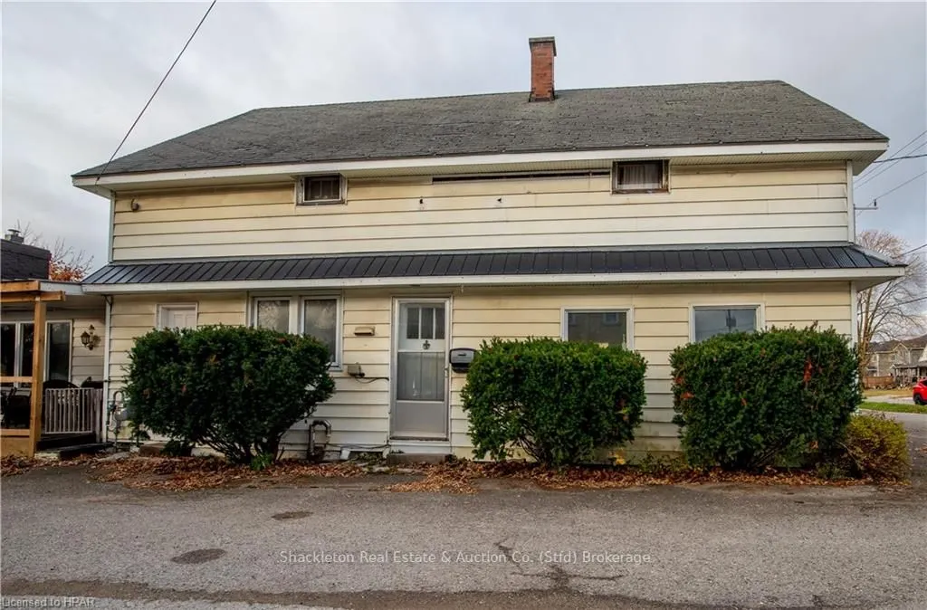 292 QUEEN Street W