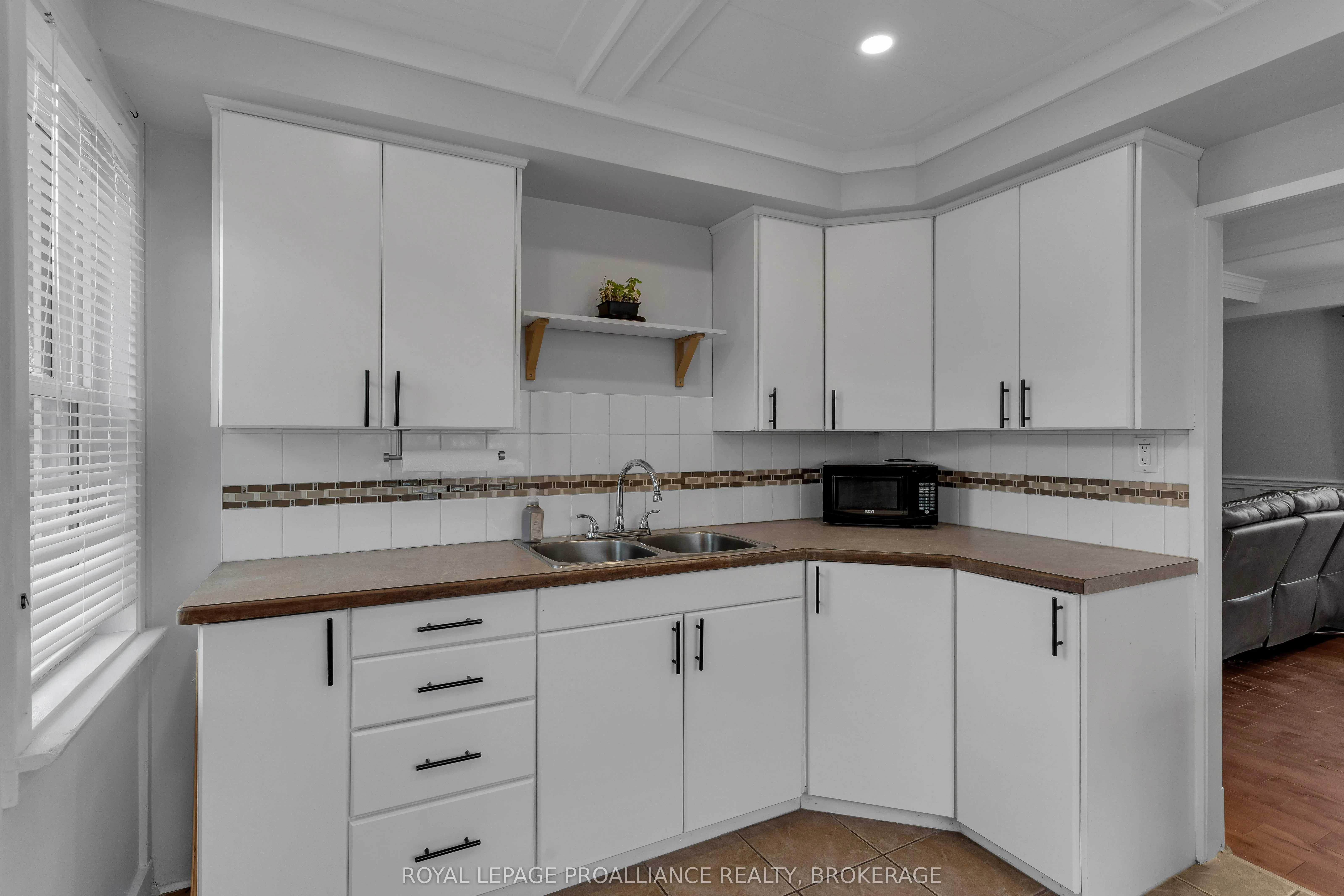 951 Sydenham Road
