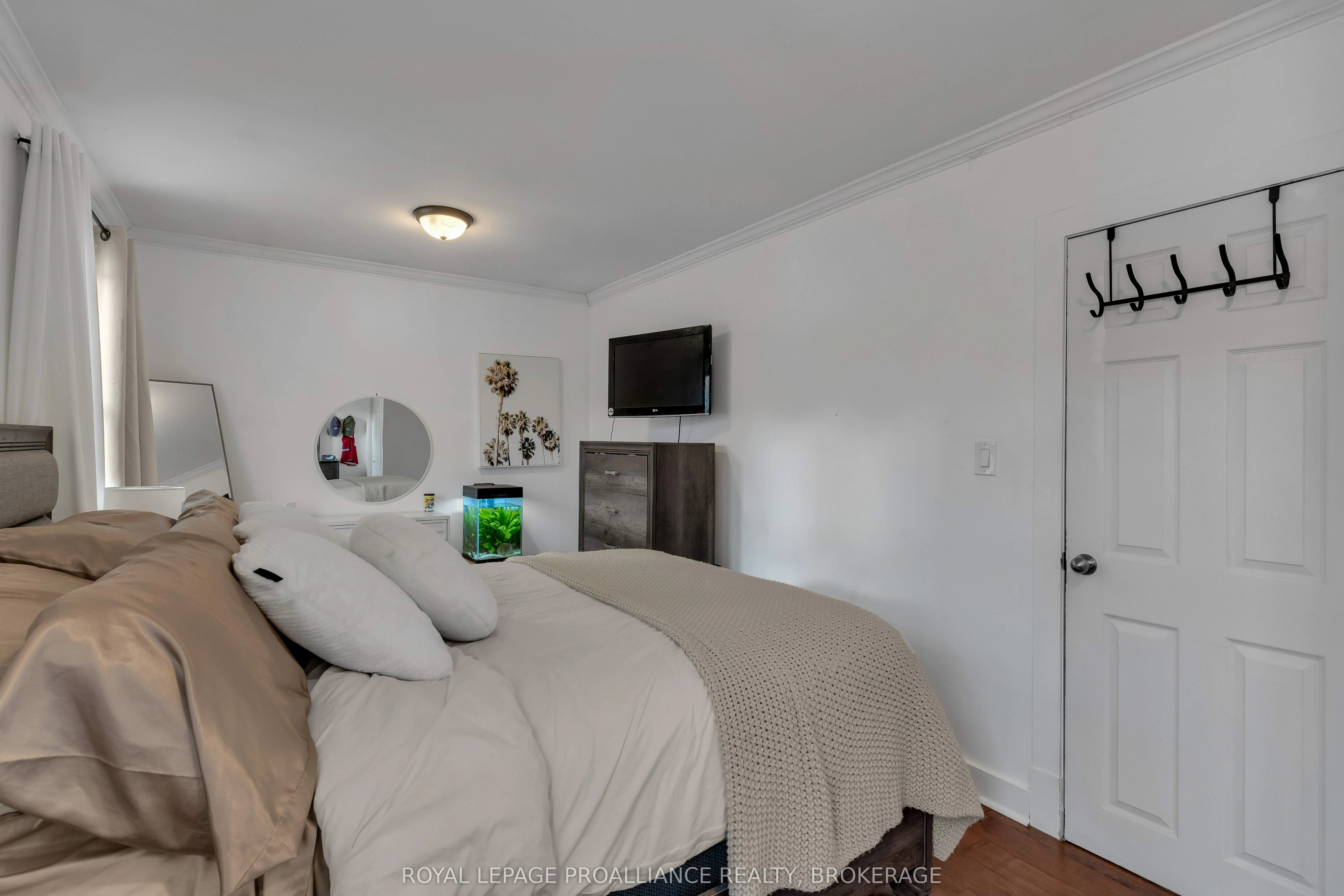 951 Sydenham Road