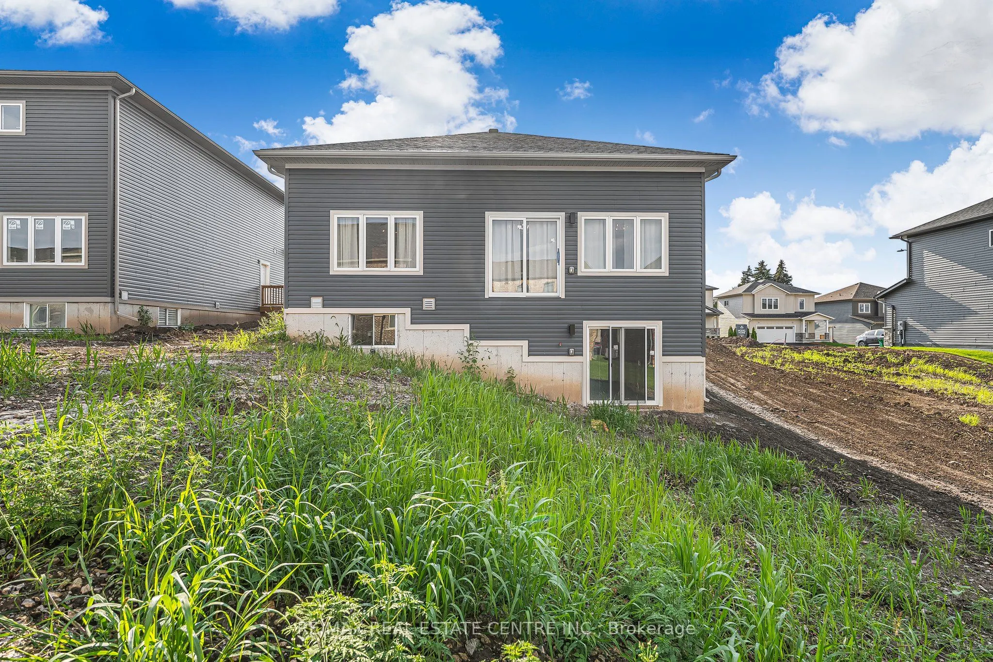 99 Hillcrest Road