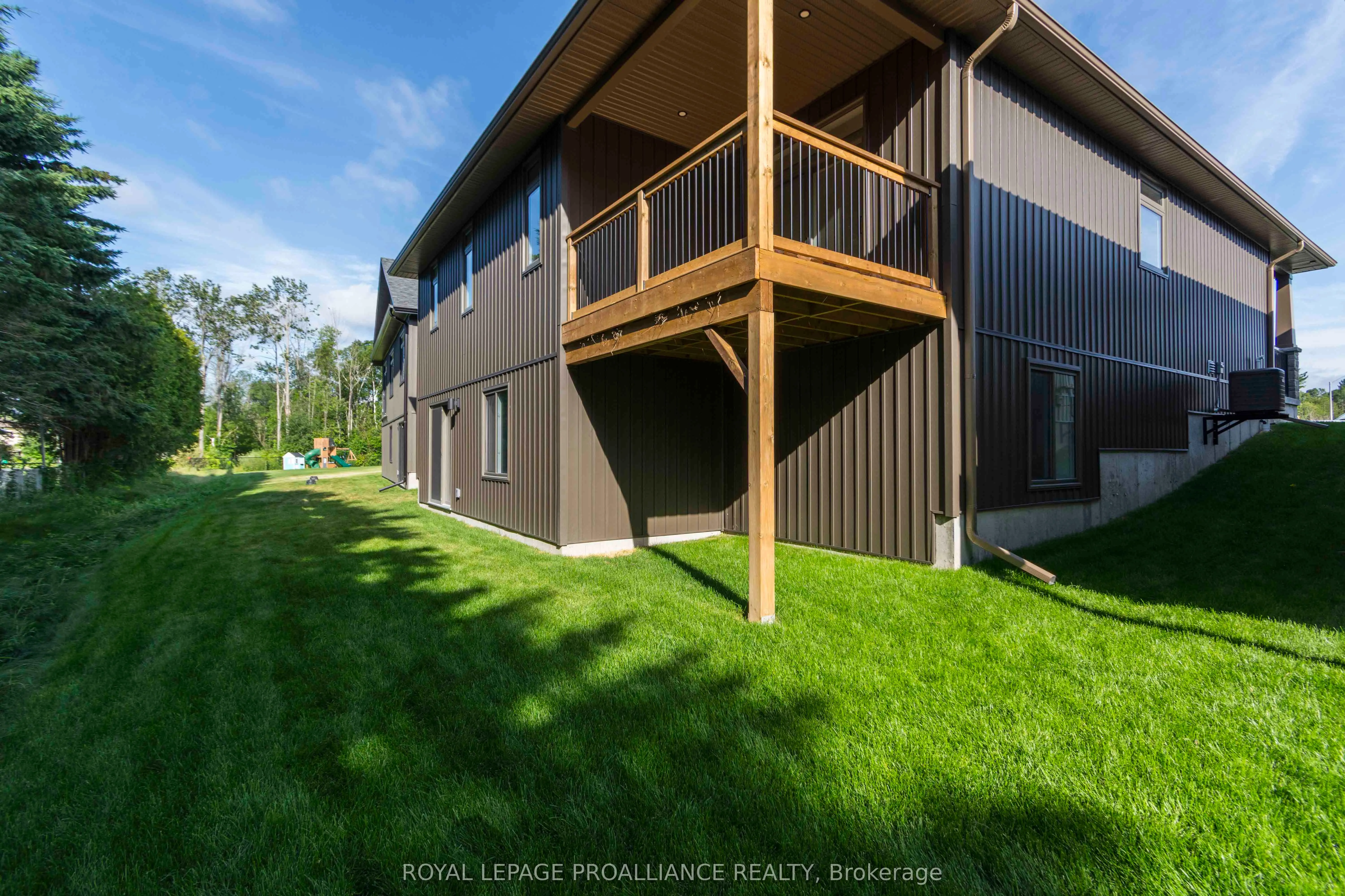14 MacKenzie John Crescent