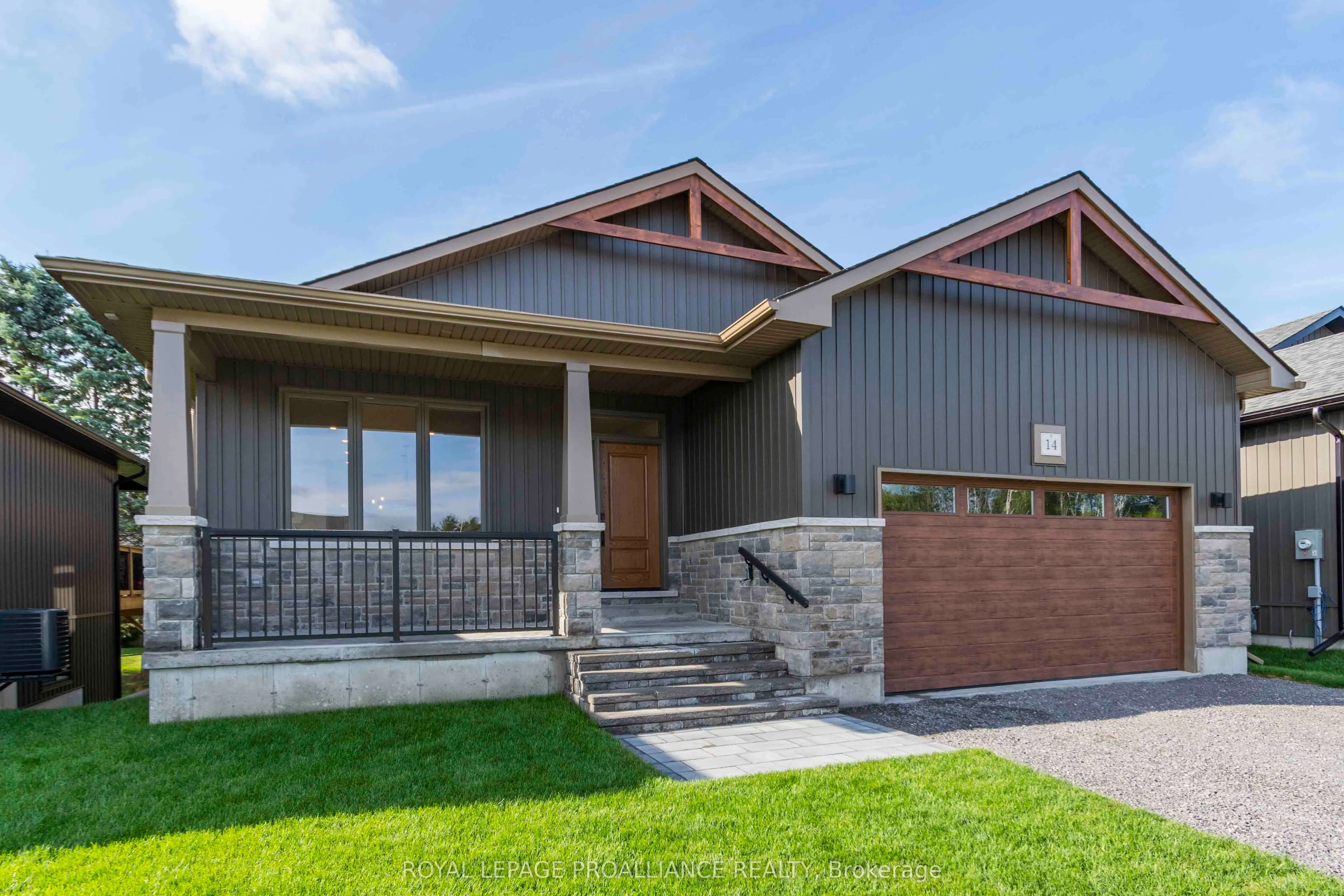 14 MacKenzie John Crescent