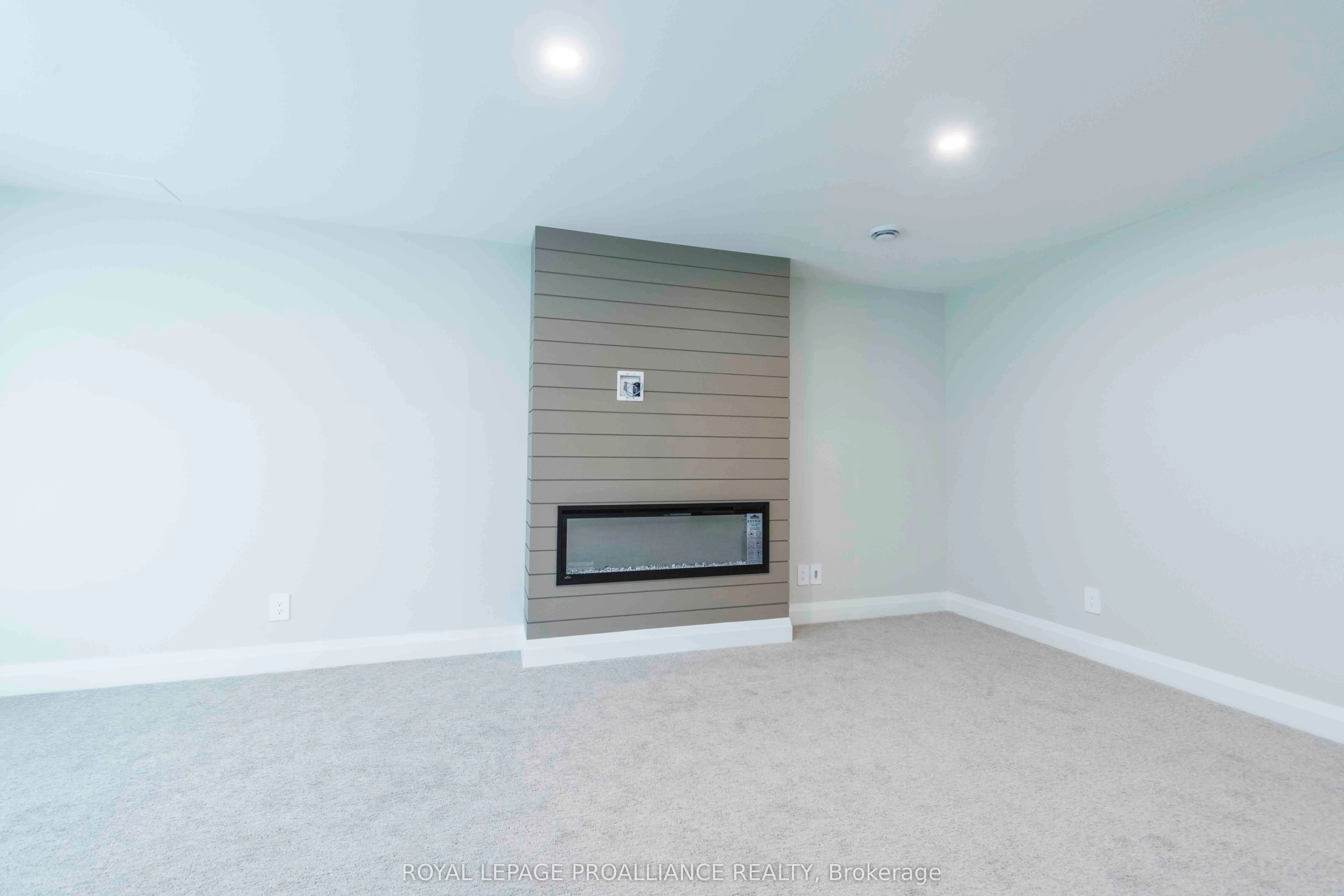14 MacKenzie John Crescent