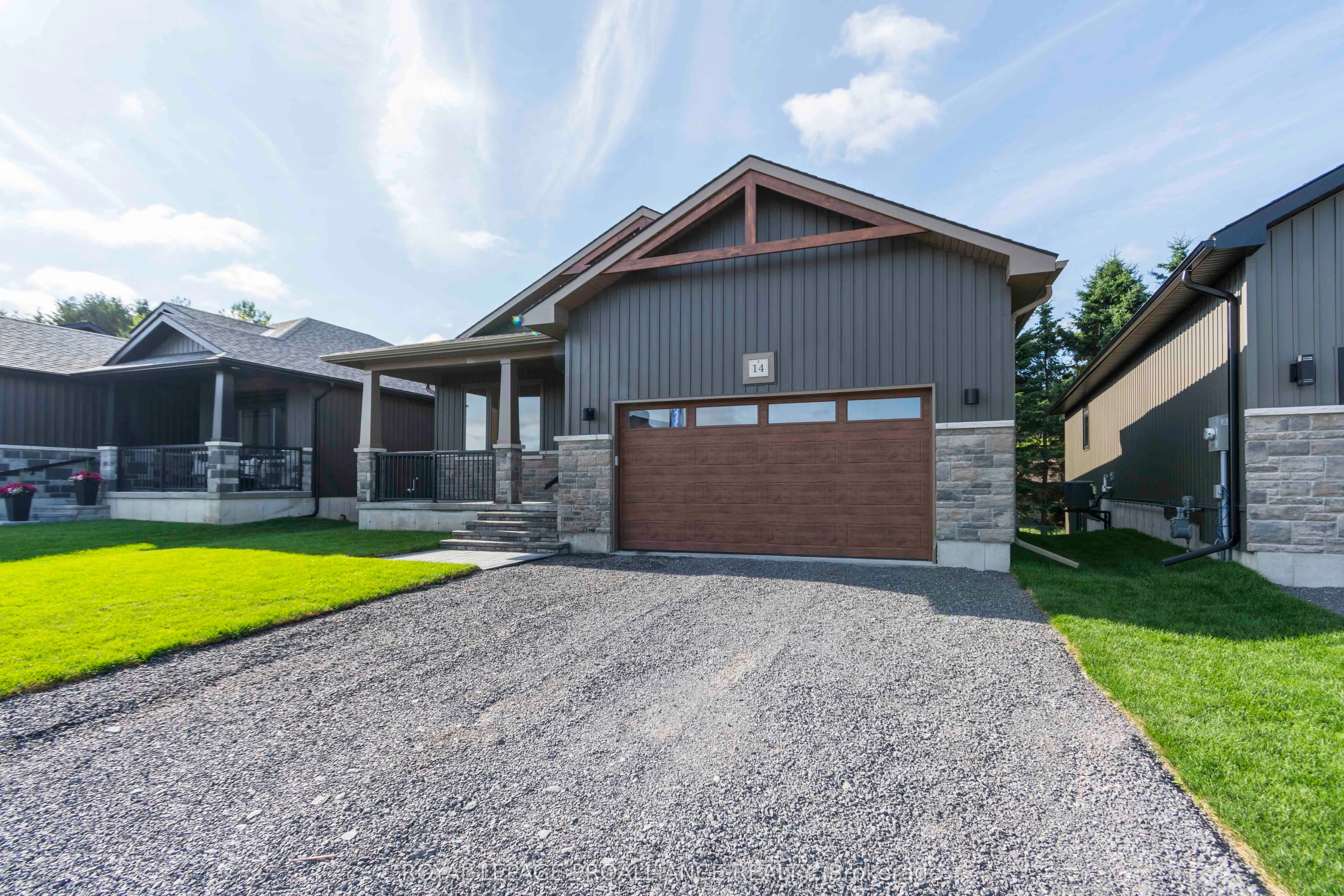 14 MacKenzie John Crescent