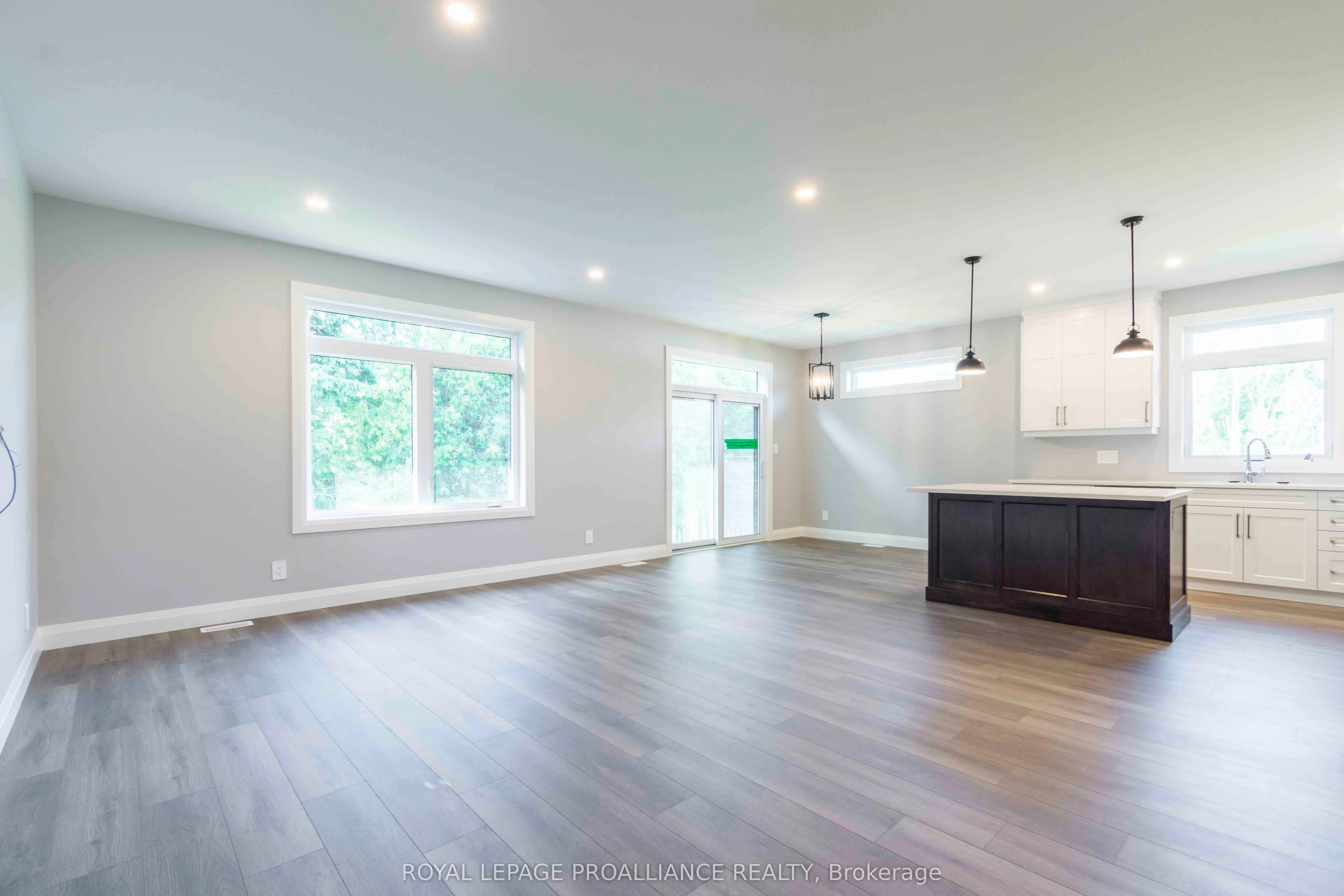 16 Mackenzie John Crescent