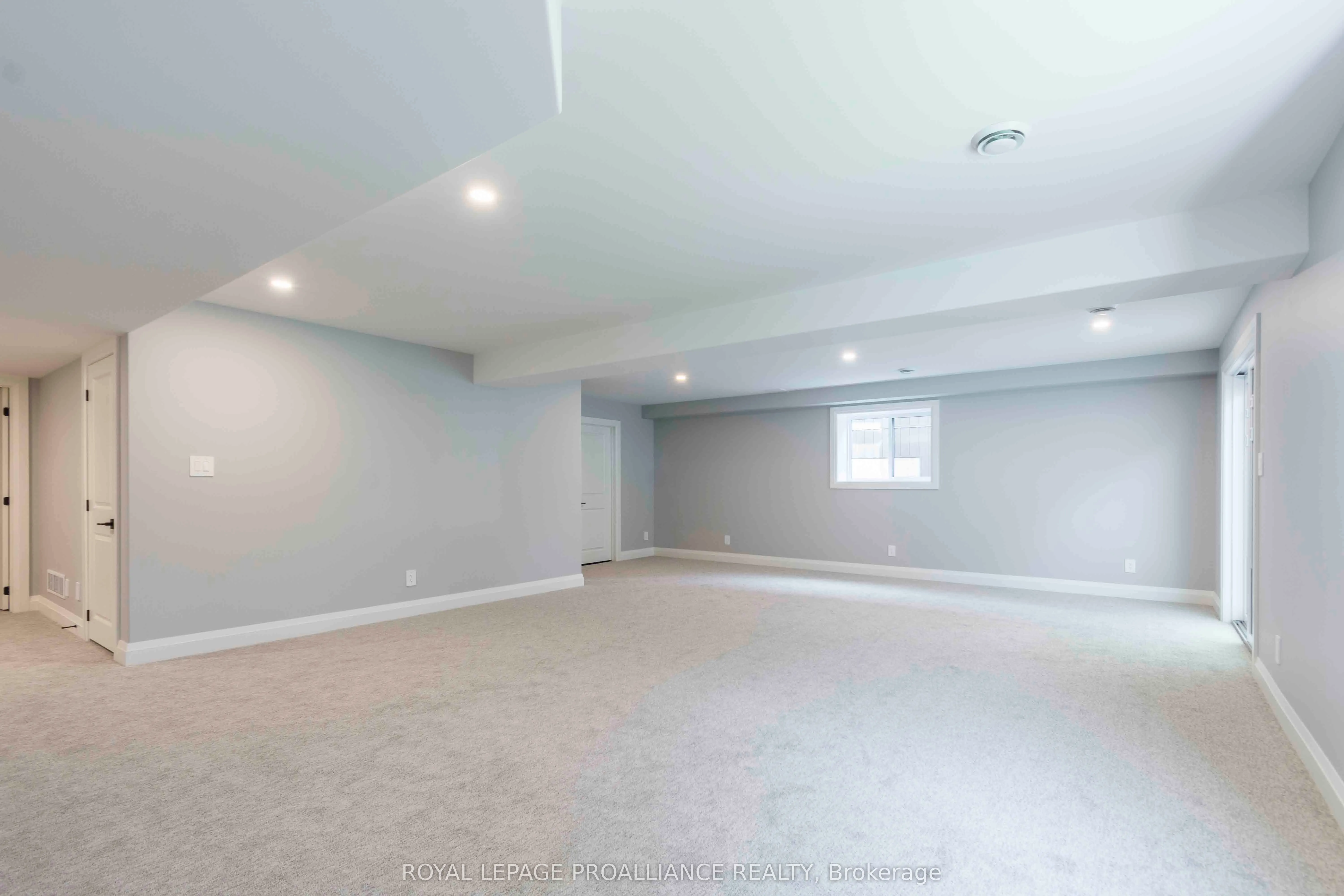 16 Mackenzie John Crescent