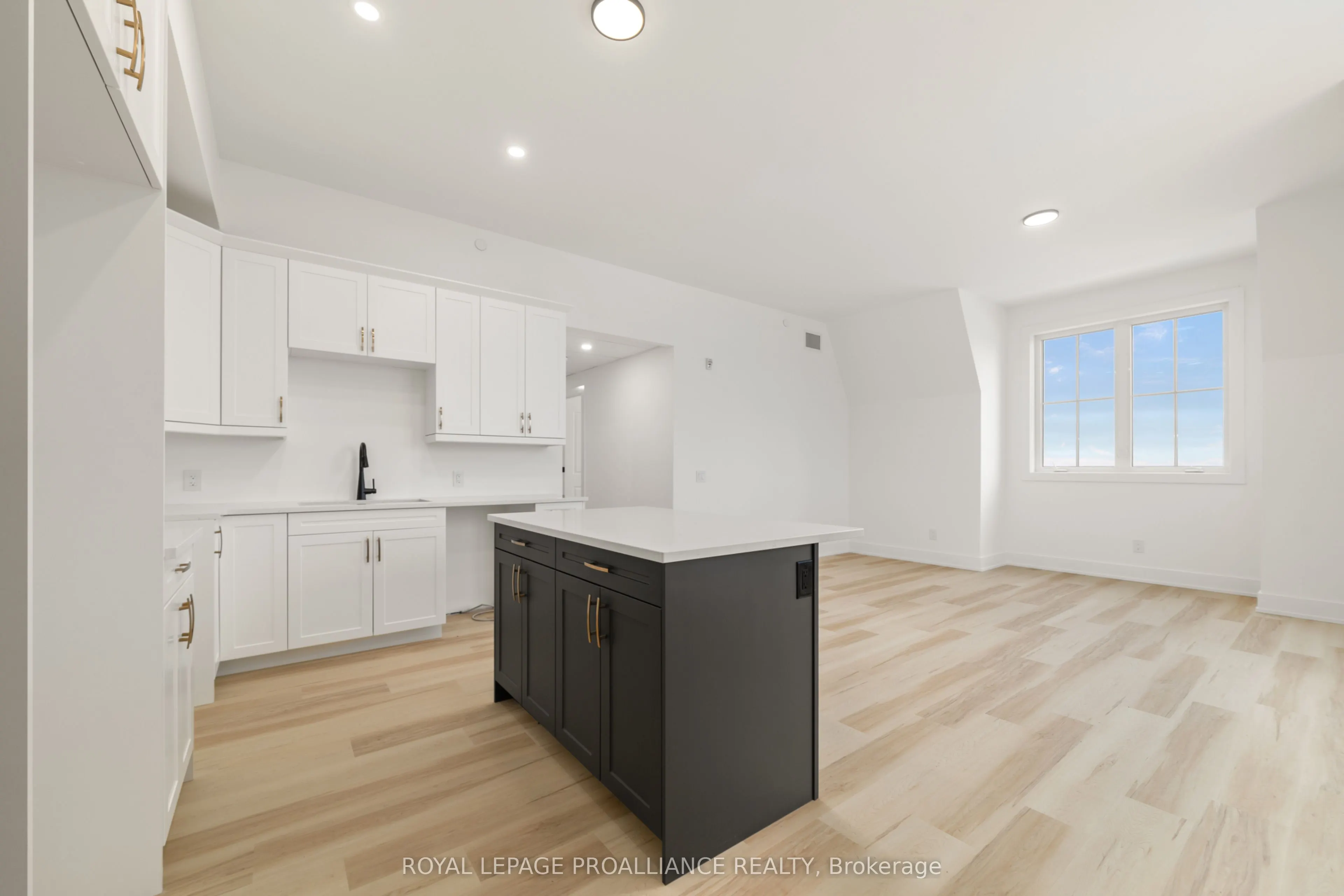 941 Charles Wilson Parkway #301