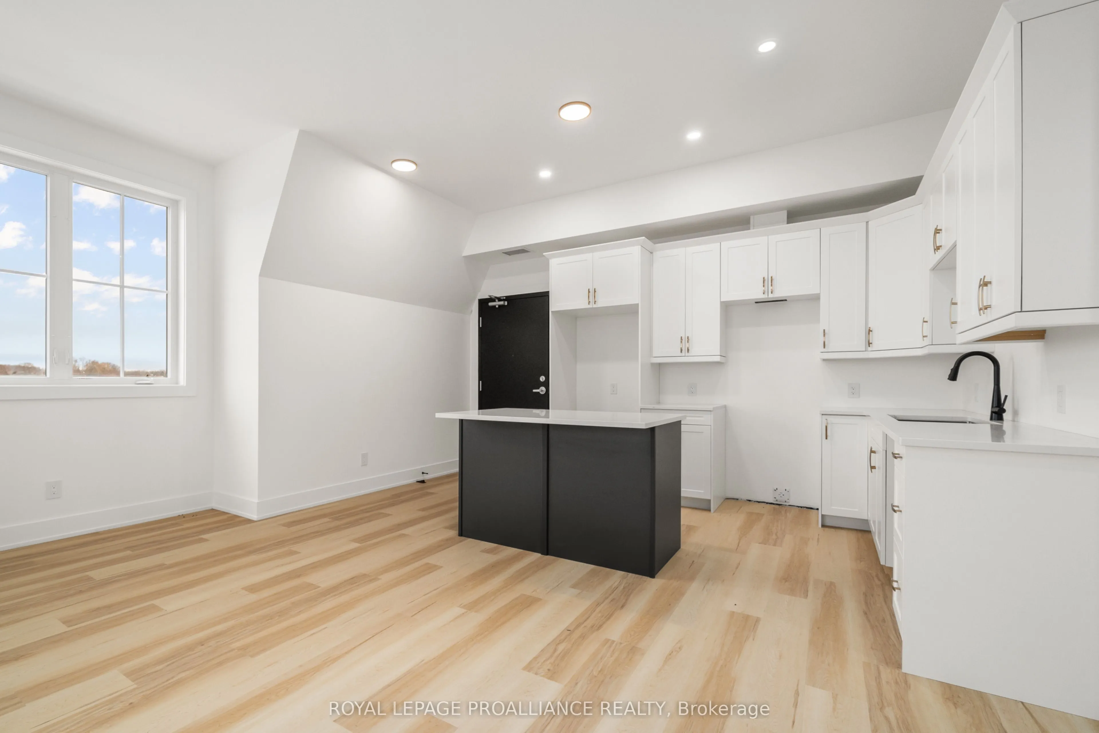 941 Charles Wilson Parkway #301