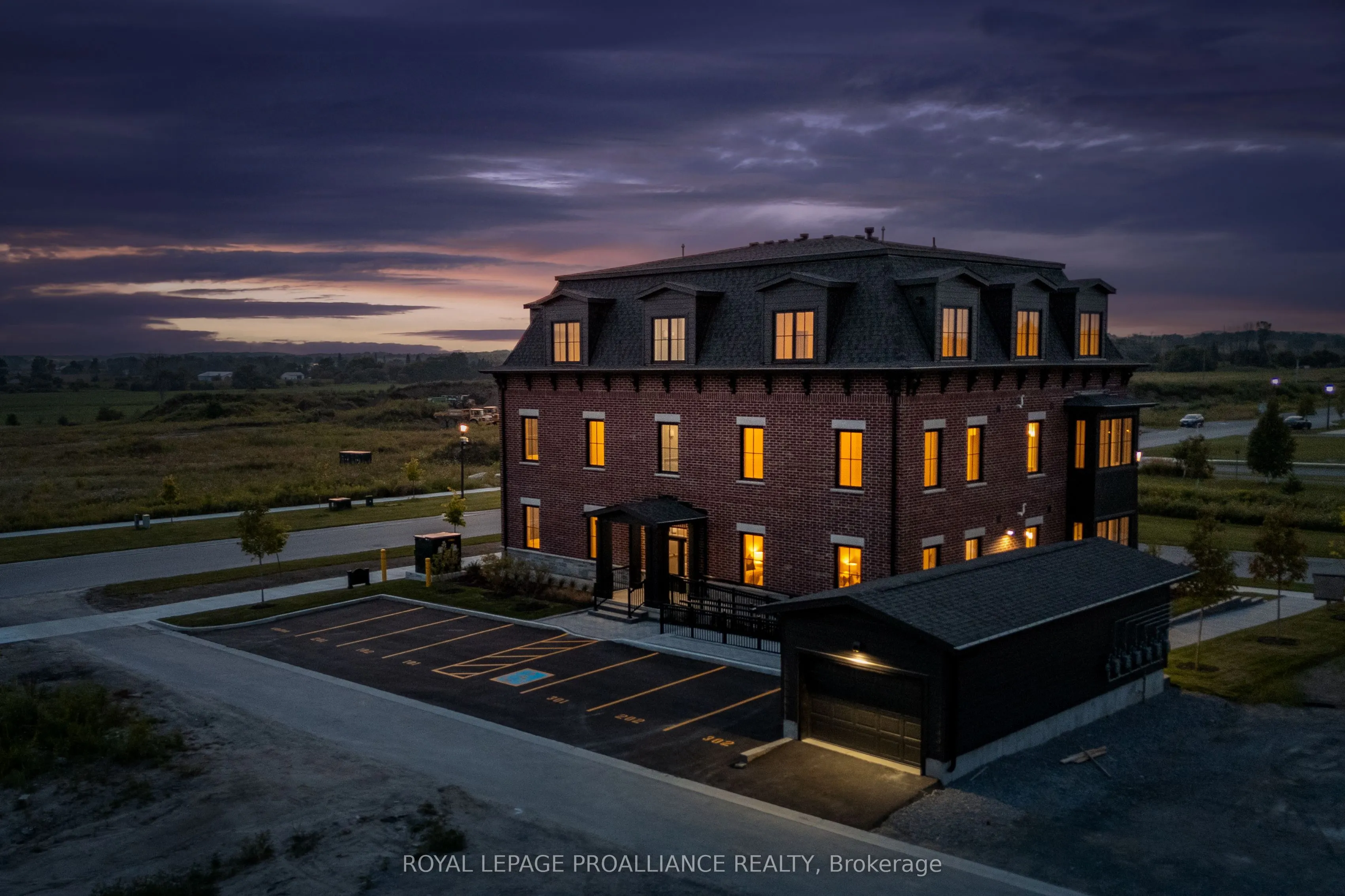 941 Charles Wilson Parkway #301