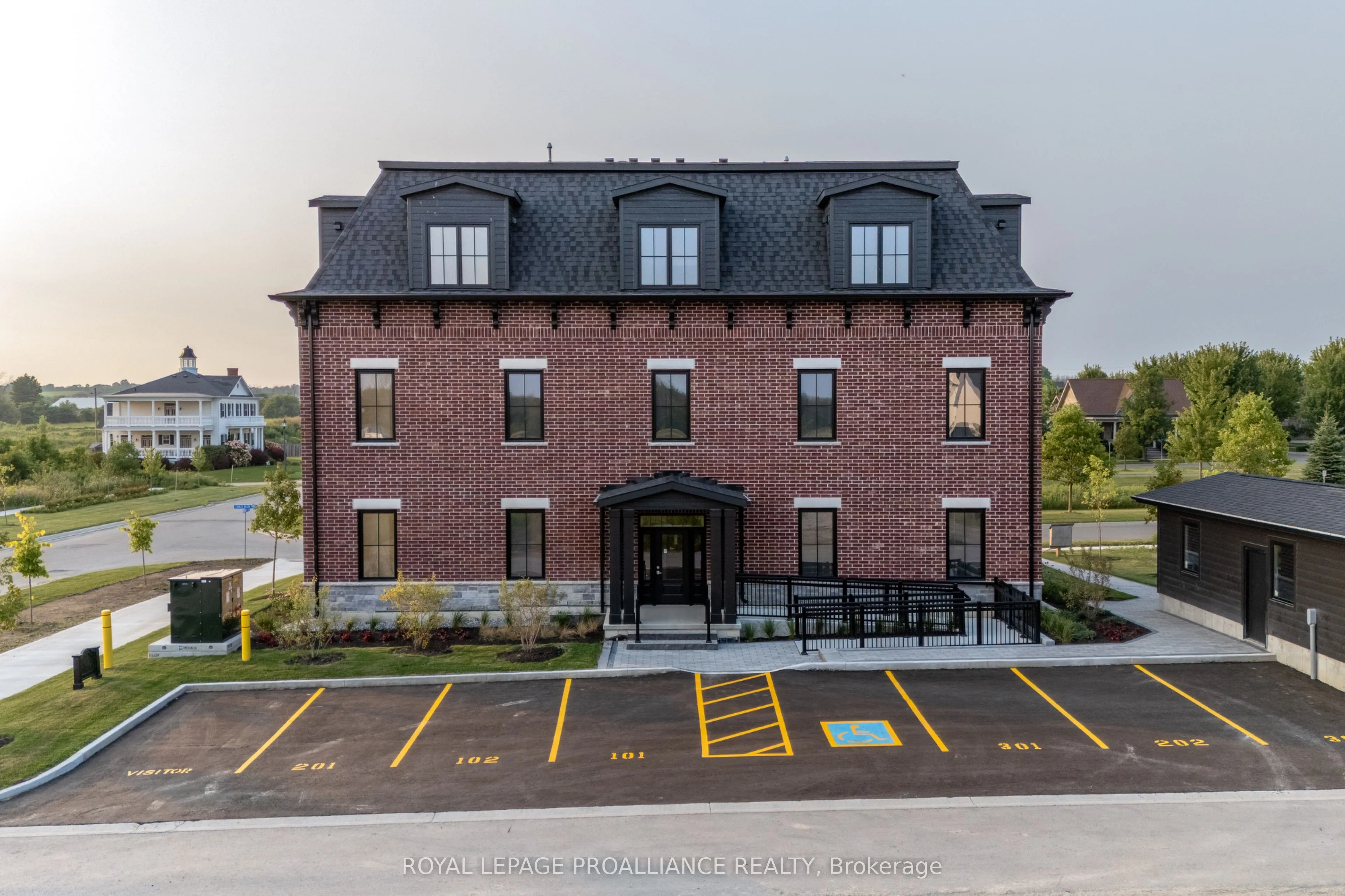 941 Charles Wilson Parkway #301