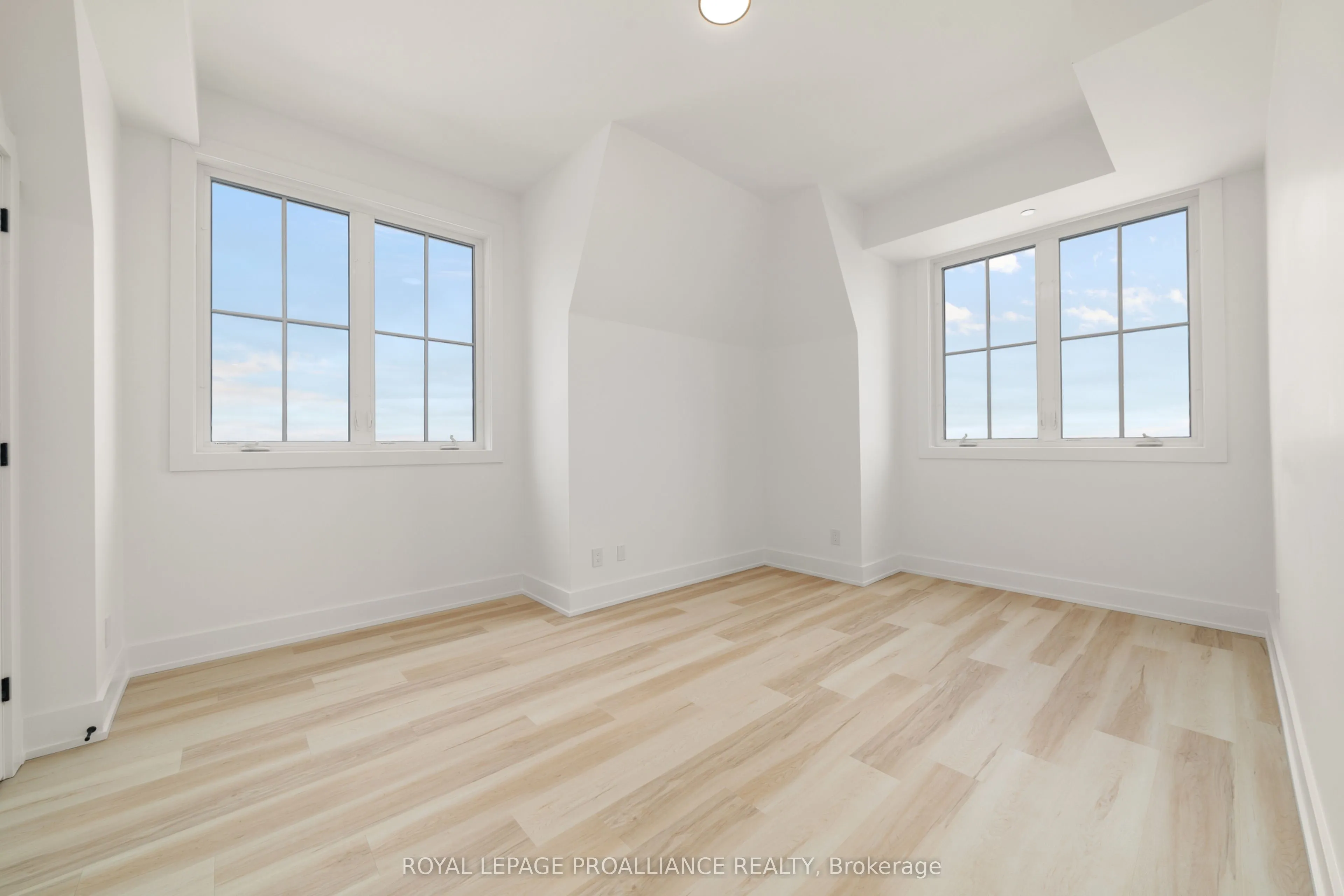 941 Charles Wilson Parkway #301