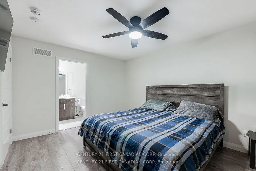 819 KLEINBURG Drive, #36