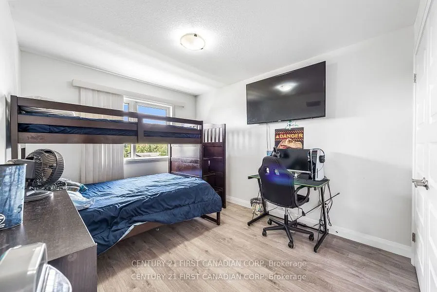 819 KLEINBURG Drive, #36