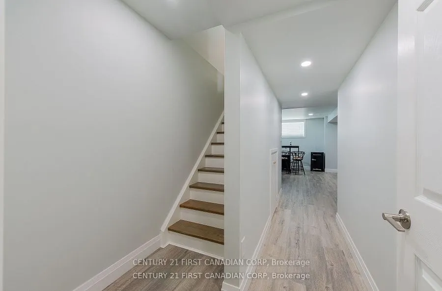819 KLEINBURG Drive, #36