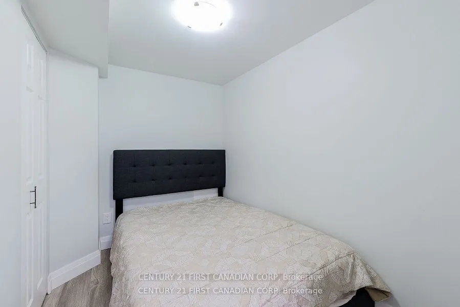 819 KLEINBURG Drive, #36