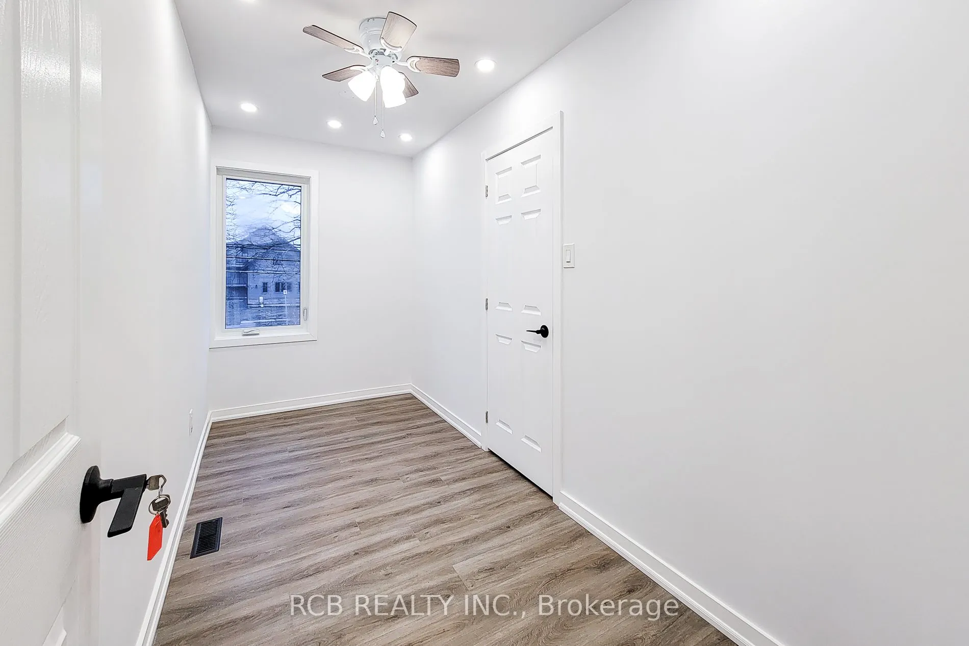 184 Beach Boulevard