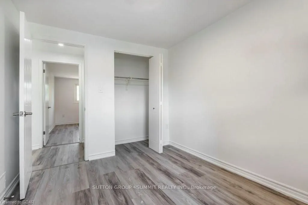 2 Grandridge Crescent