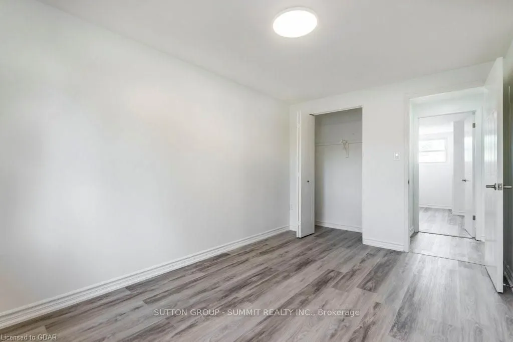 2 Grandridge Crescent