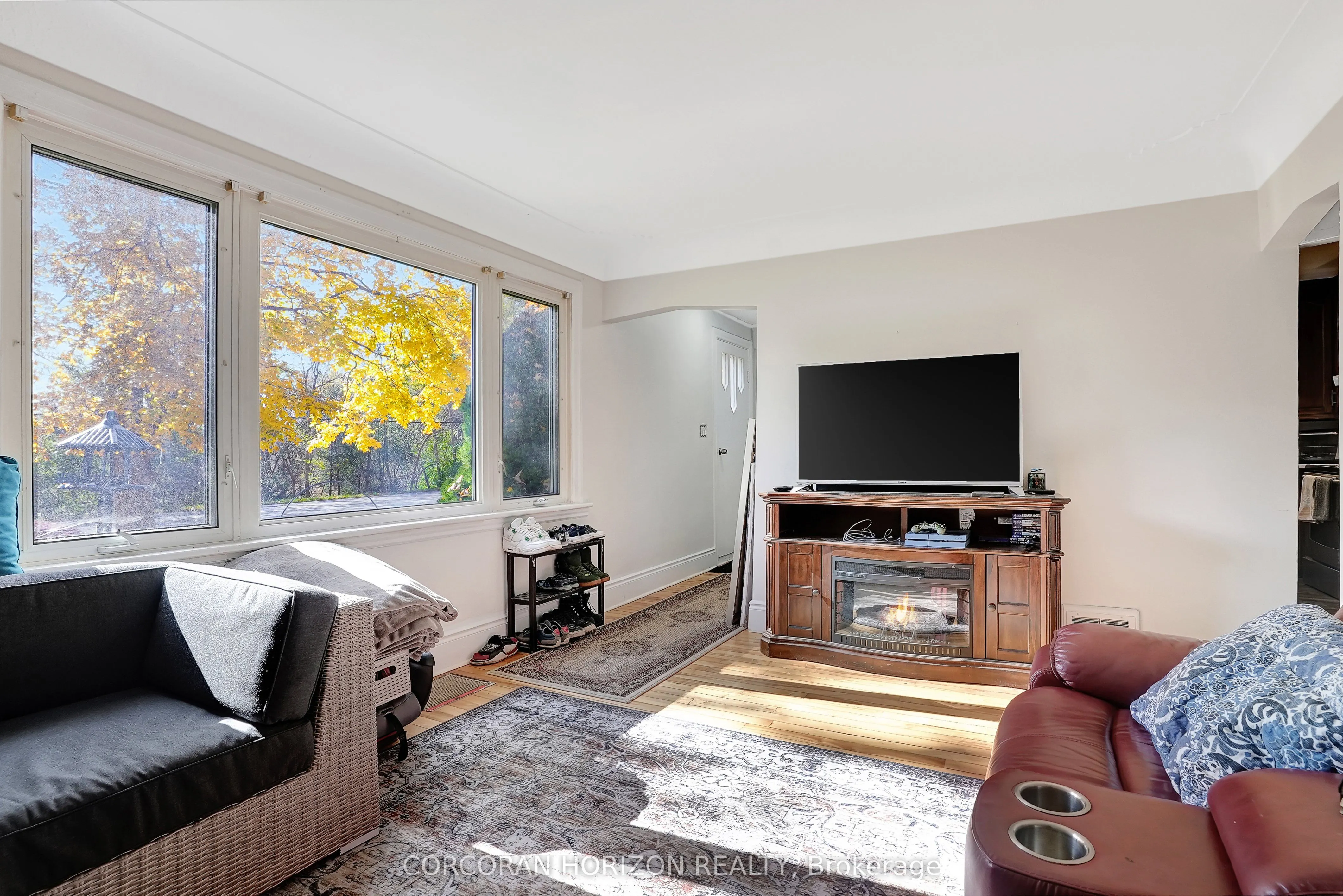867 Jerseyville Road W