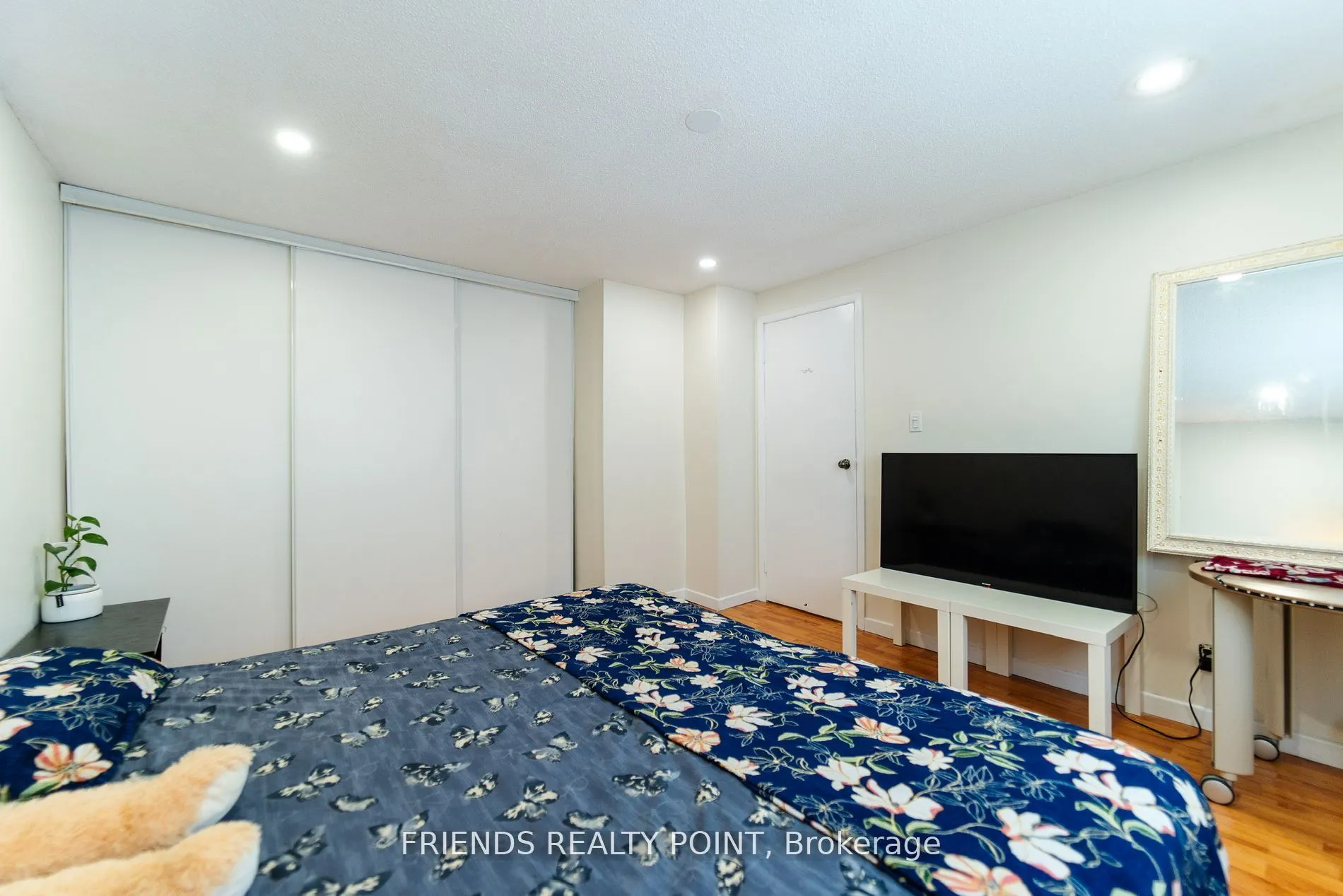 80 Churchill Street, #22