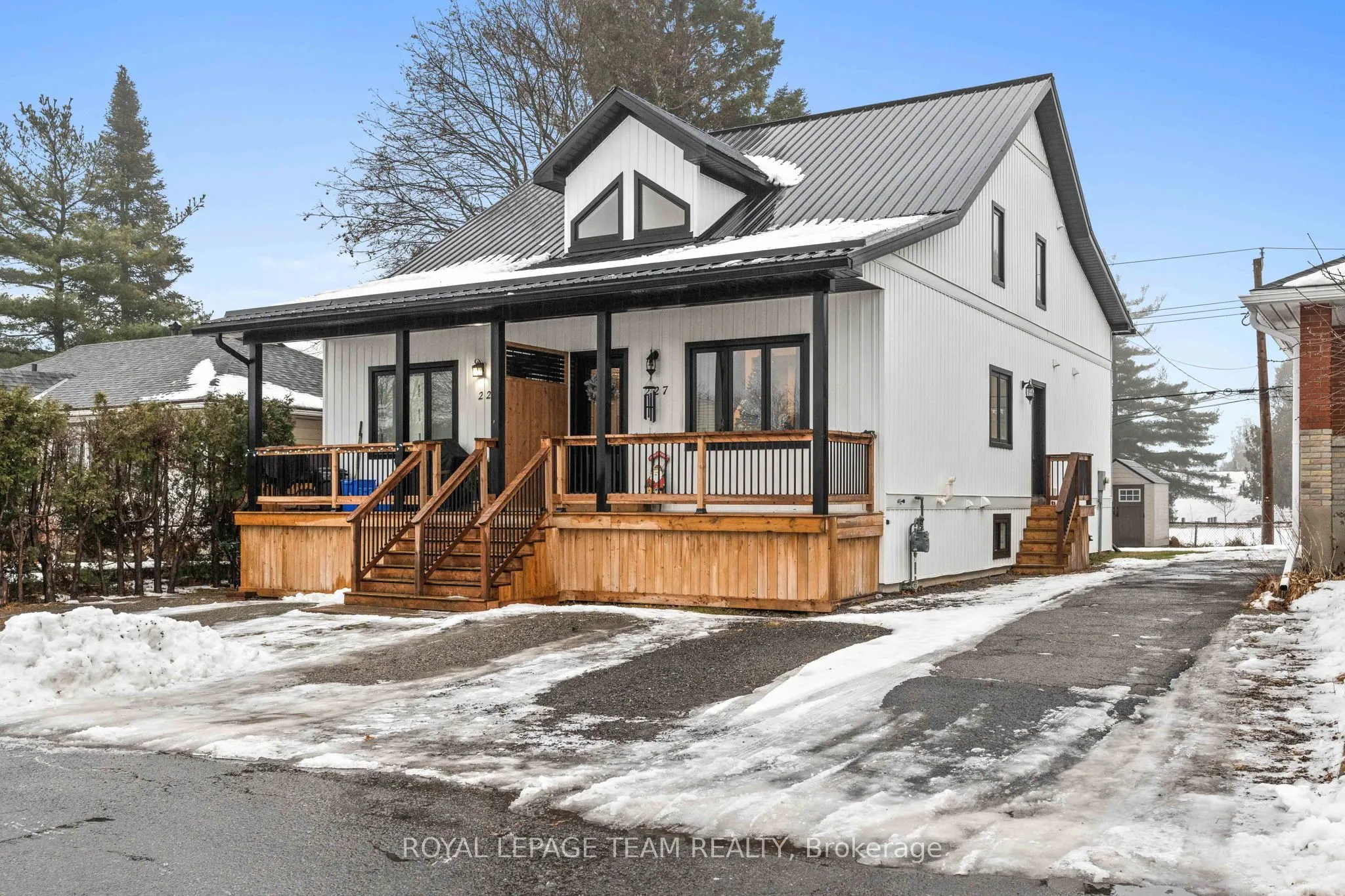 227 ROBERTA Crescent