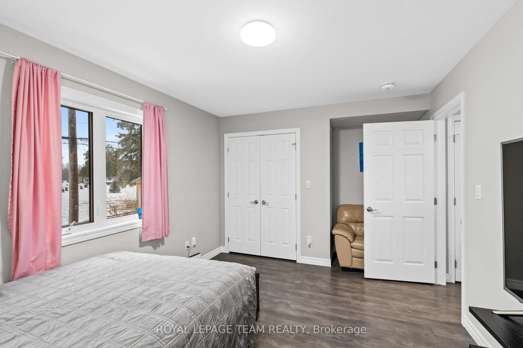 227 ROBERTA Crescent