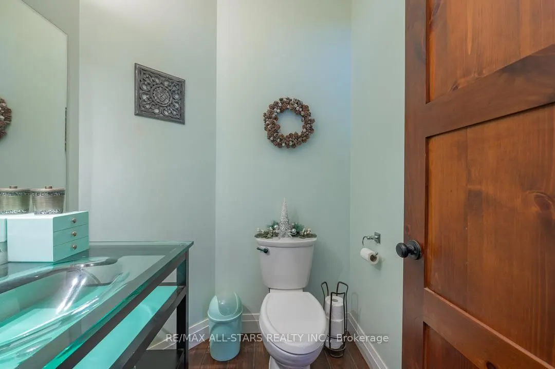 316 1/2 Riverside Drive