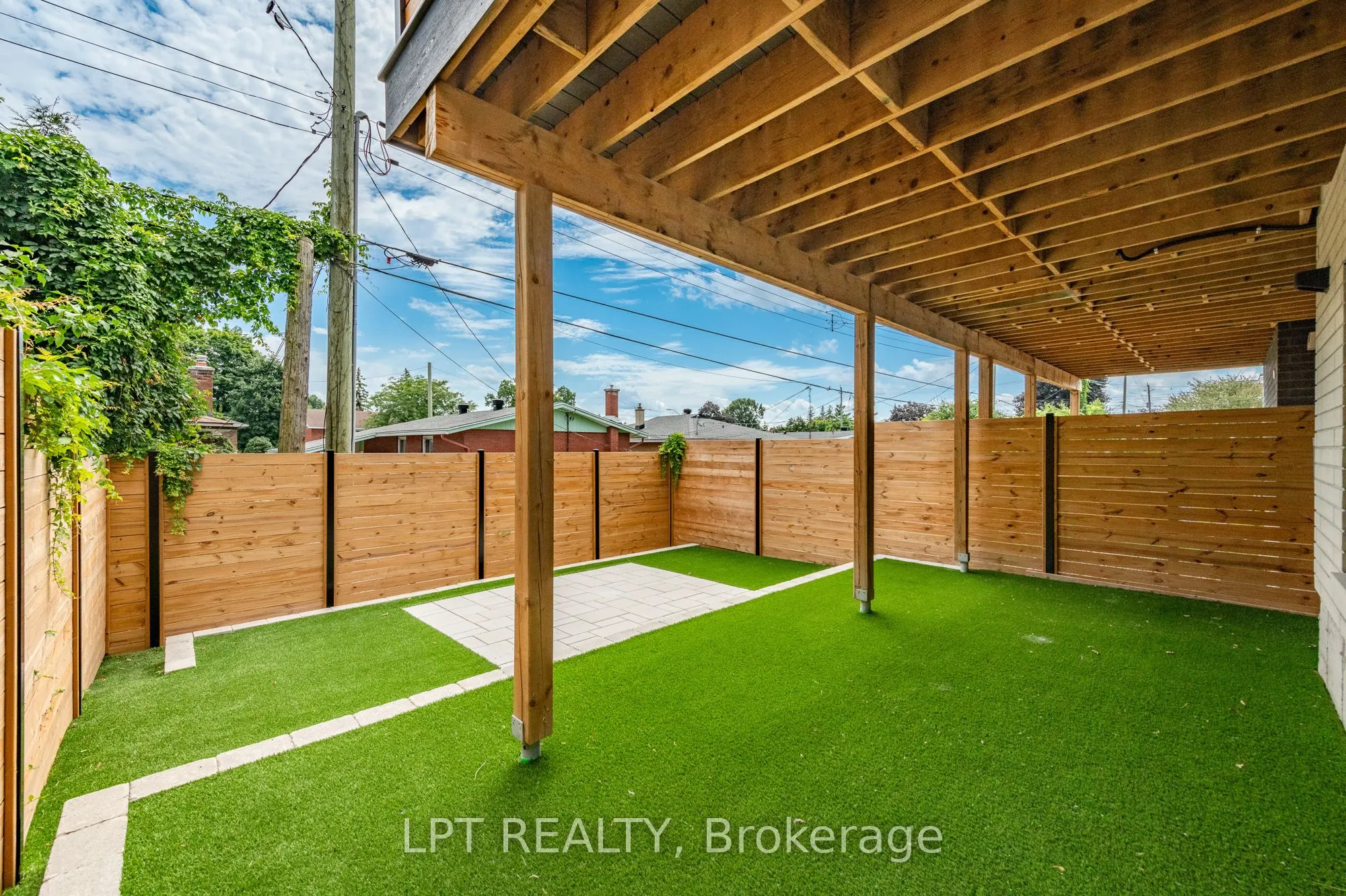322 PERRIER Avenue
