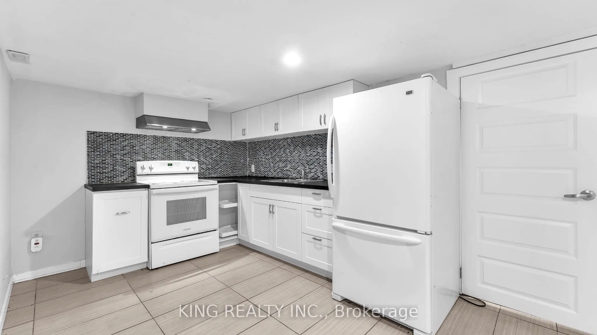 1227 TRAFALGAR Street