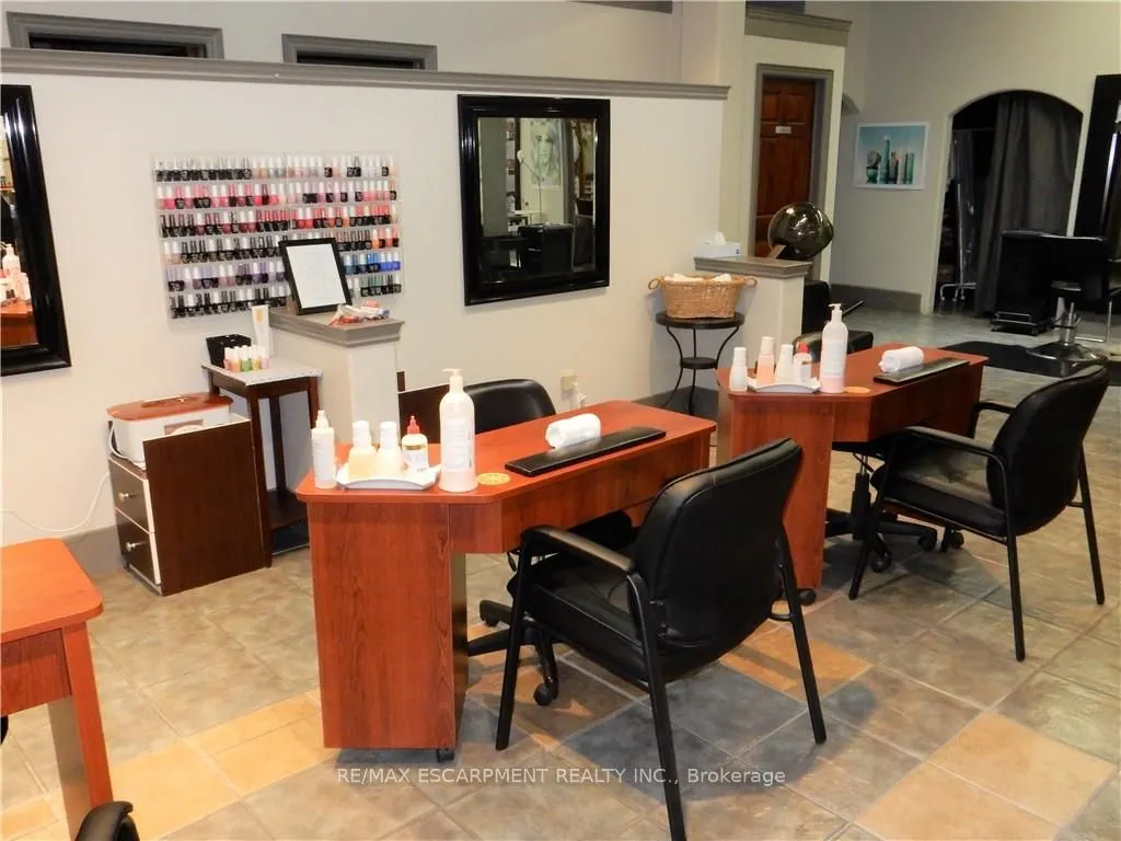 1242 Garner Road, #6