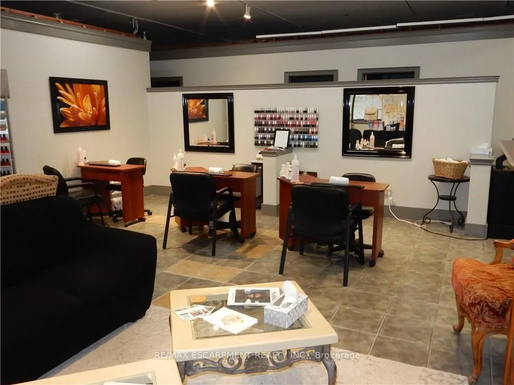 1242 Garner Road, #6
