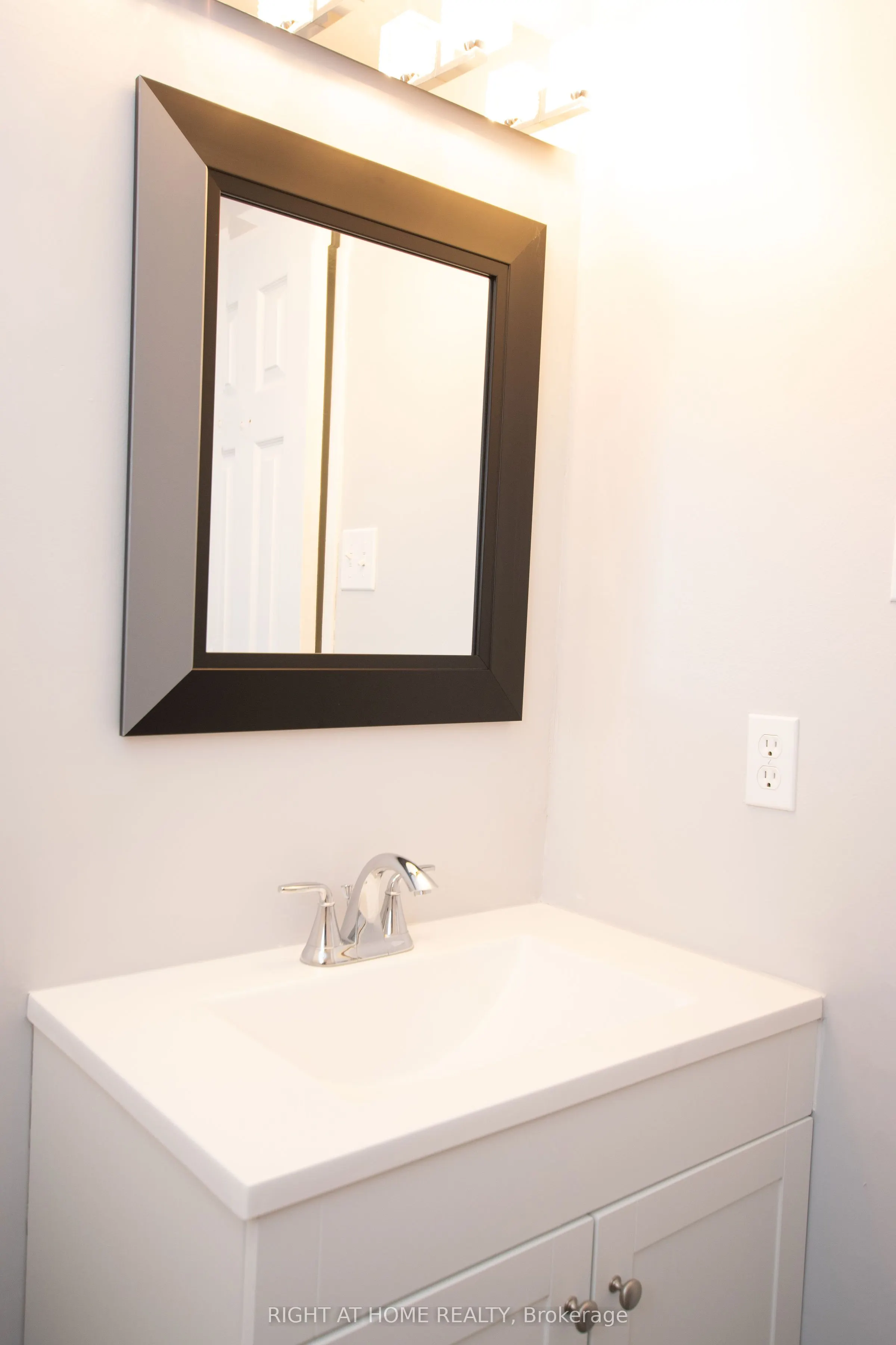 2020 JASMINE Crescent, #704