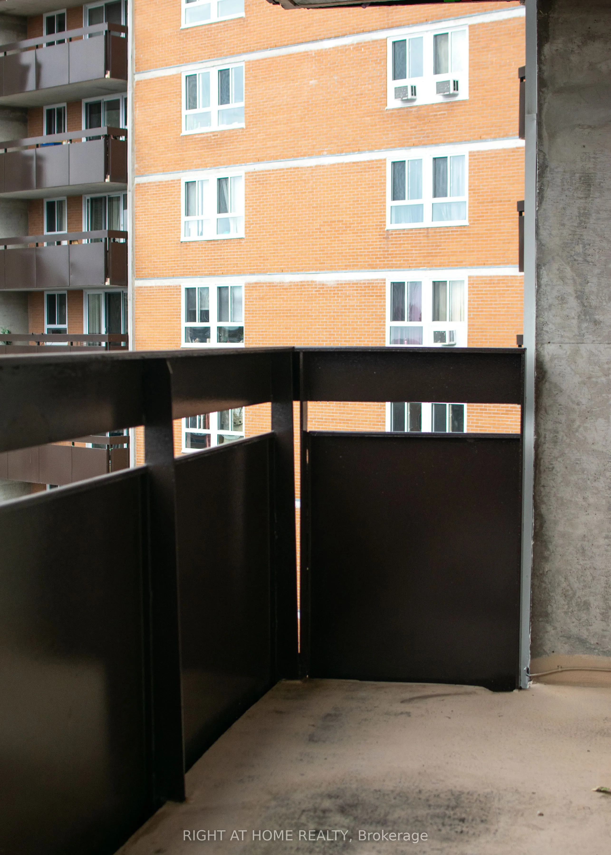 2020 JASMINE Crescent, #704